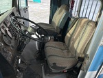 Cab with Seats/armrests