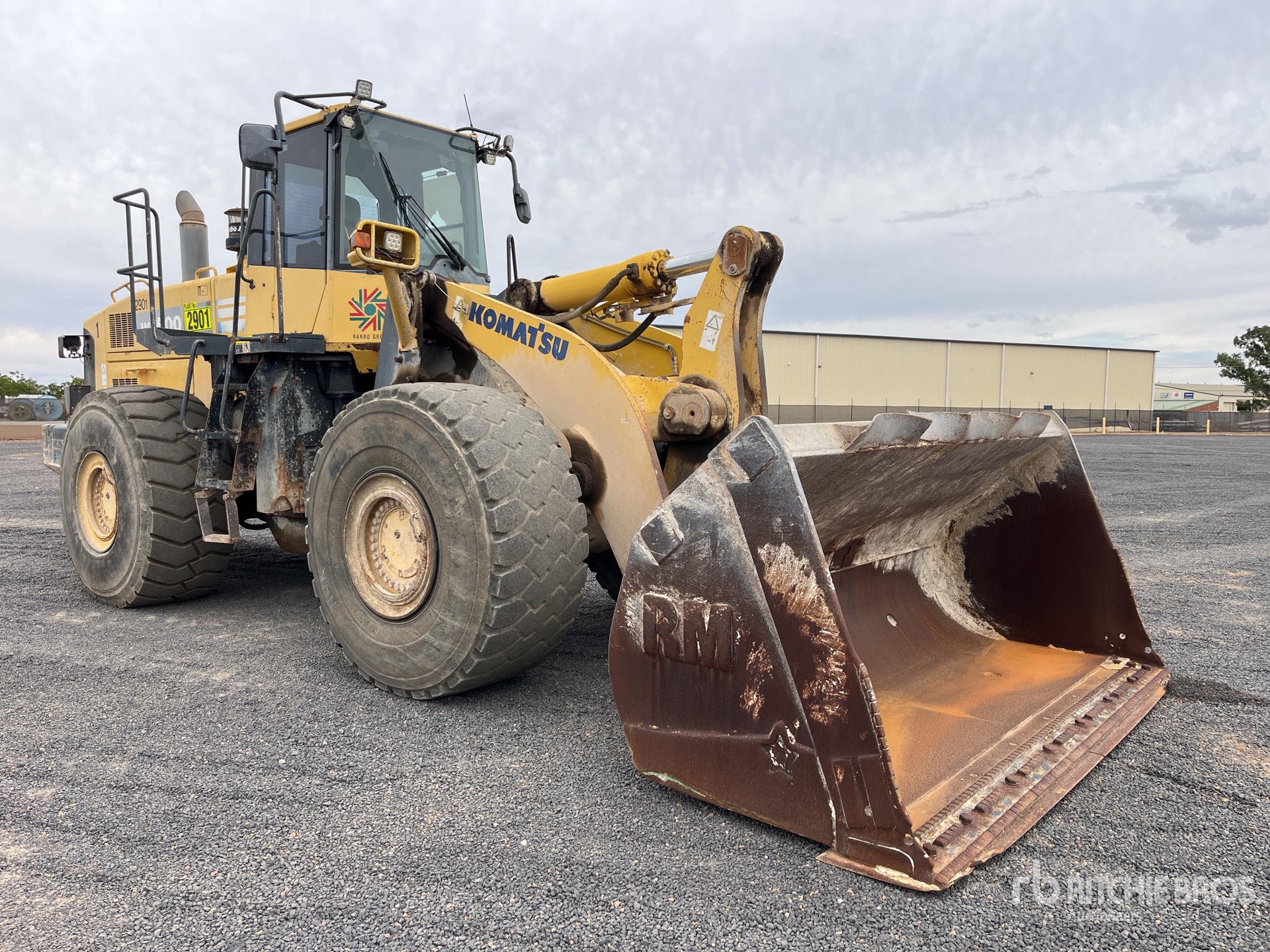 General Appearance with Picture, Right Front Corner