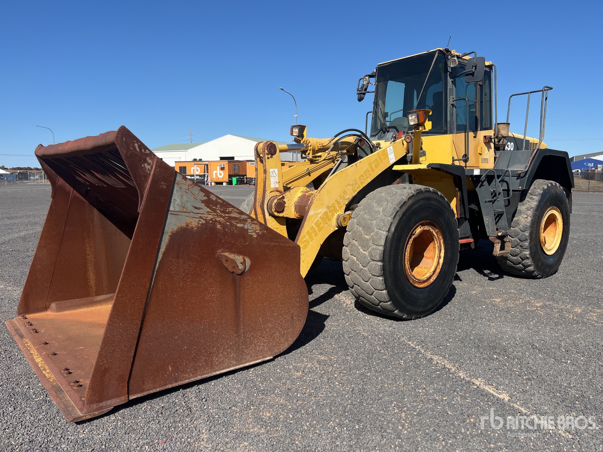 General Appearance with Foto, angolo anteriore sinistro