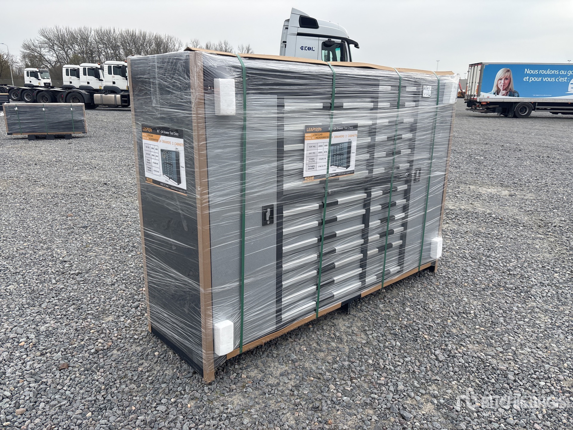 General Appearance with Picture, Left Front Corner