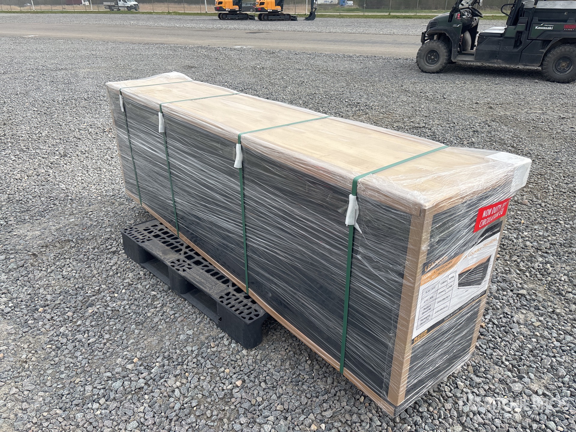 General Appearance with Picture, Right Front Corner