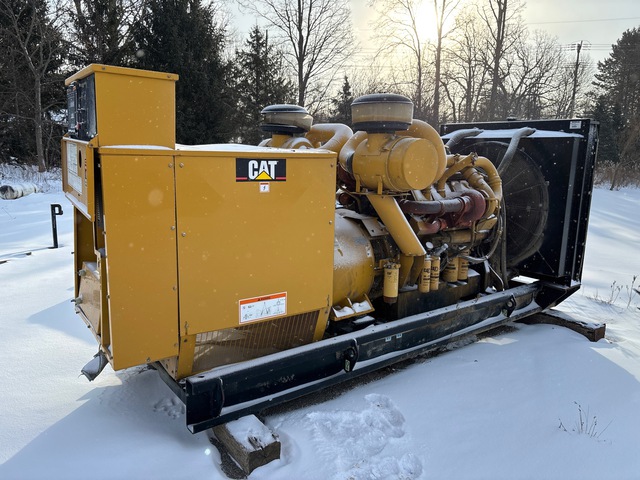 2005 Cat 3508 680 kW Skid-Mounted Generator Set (Inoperable) 2005 Cat 3508 680 kW Skid-Mounted Generator Set (Inoperable)