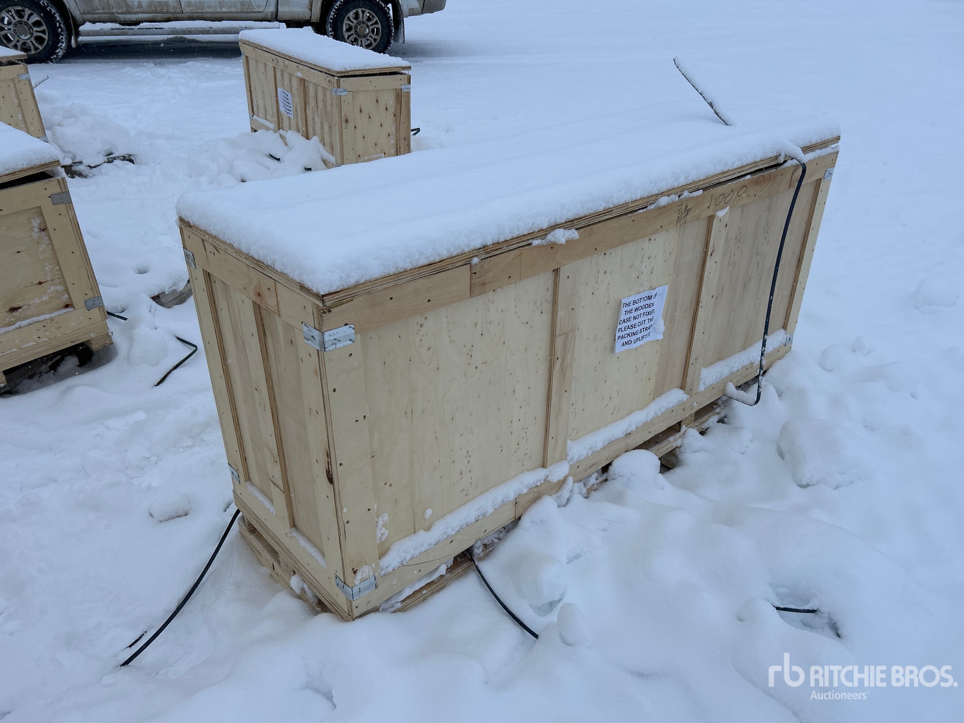 General Appearance with Picture, Left Rear Corner