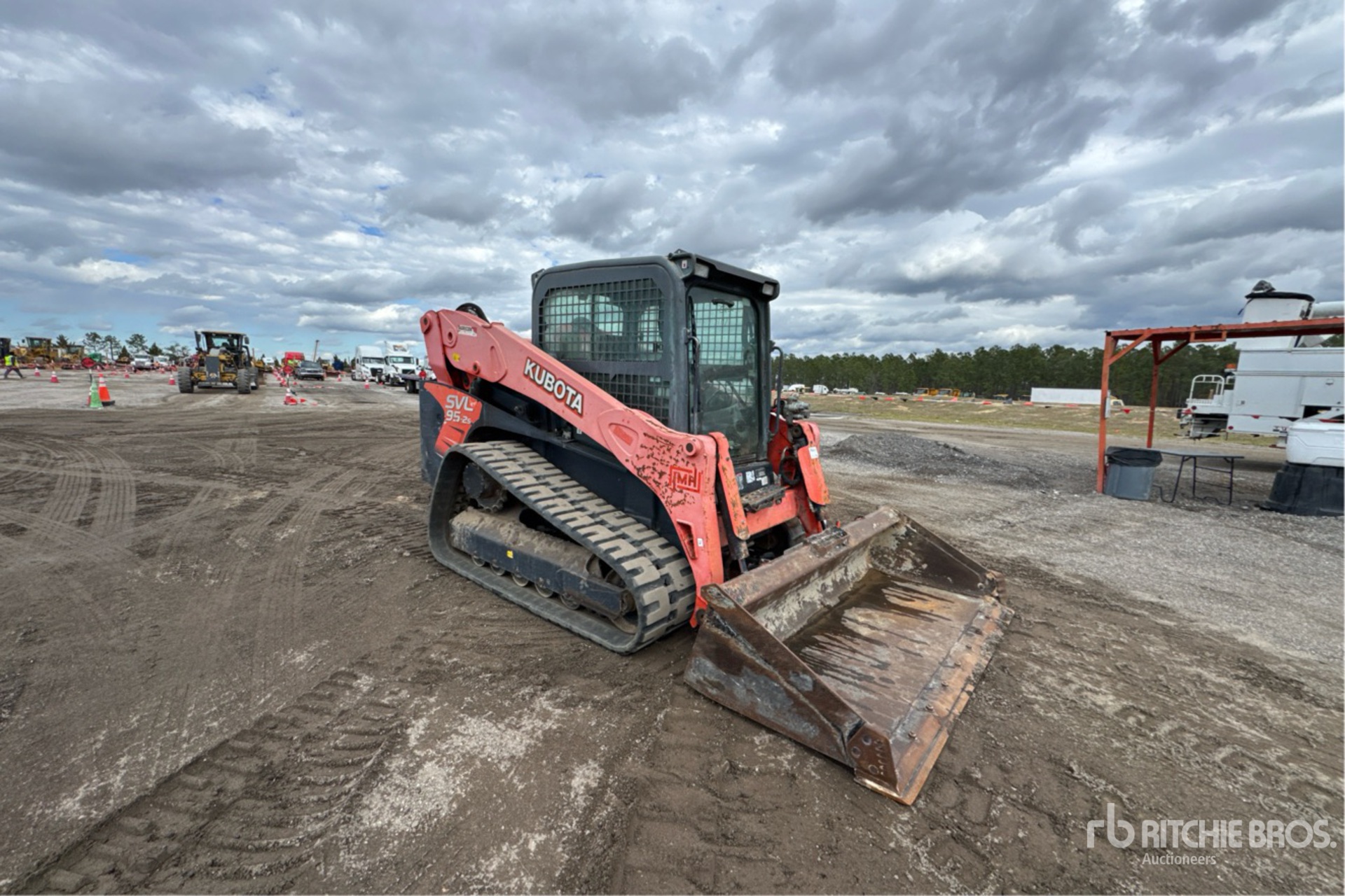 General Appearance with Picture, Right Front Corner