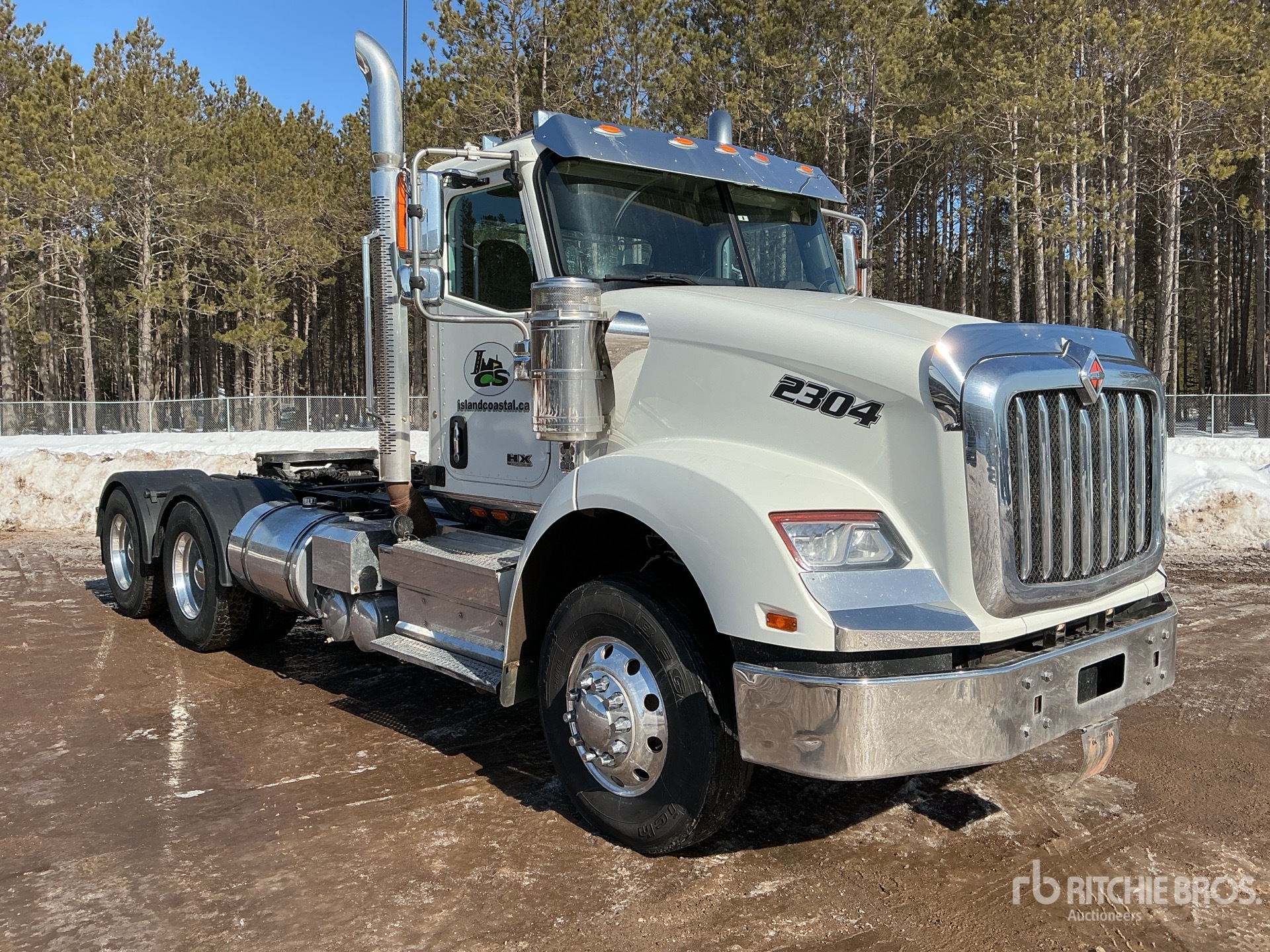 General Appearance with Picture, Right Front Corner