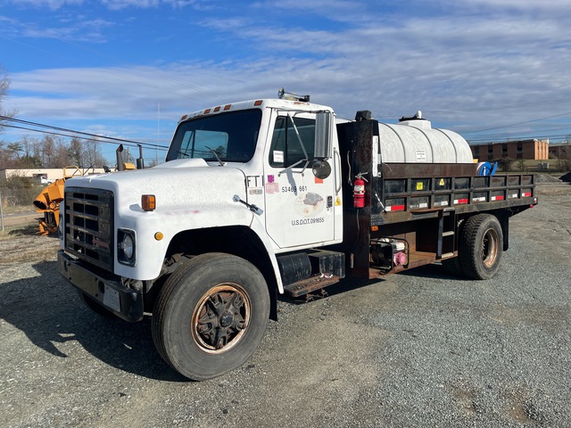 1988 International 1954 4x2 Flatbed Truck