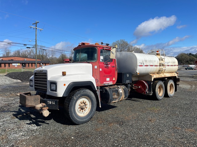 1994 Mack RD690S 6x4 Water Truck