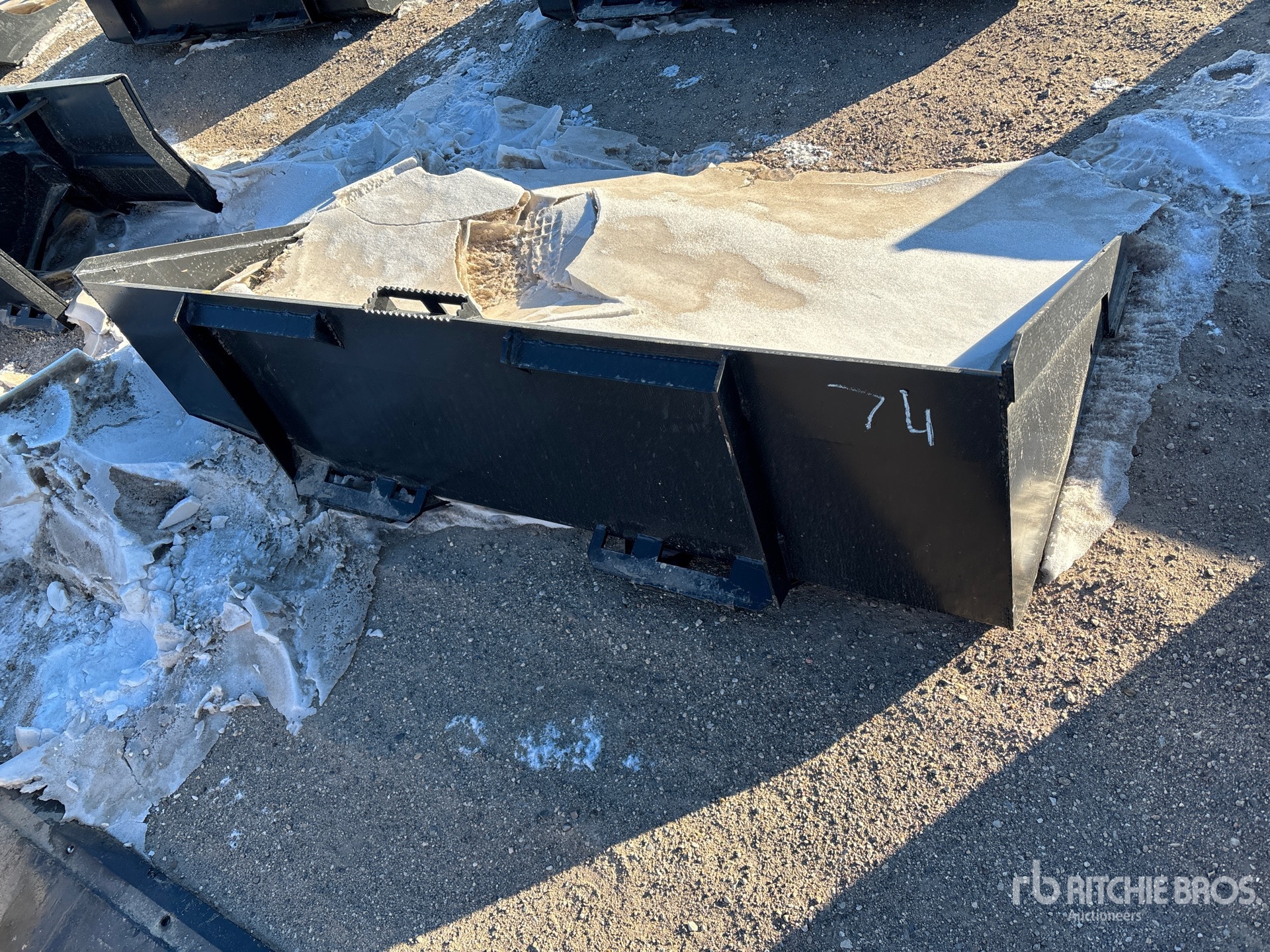 Aspect général with Image, coin arrière droit