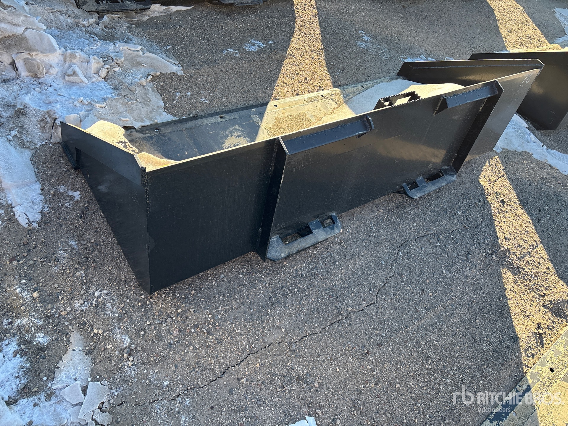 Aspect général with Image, coin arrière gauche