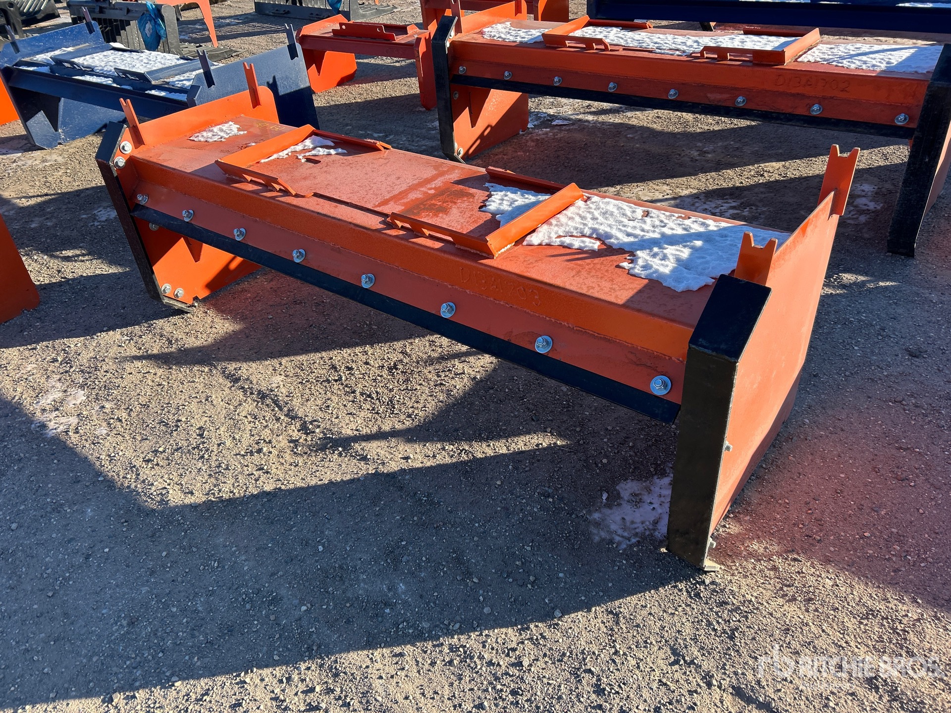 Aspect général with Image, coin arrière droit