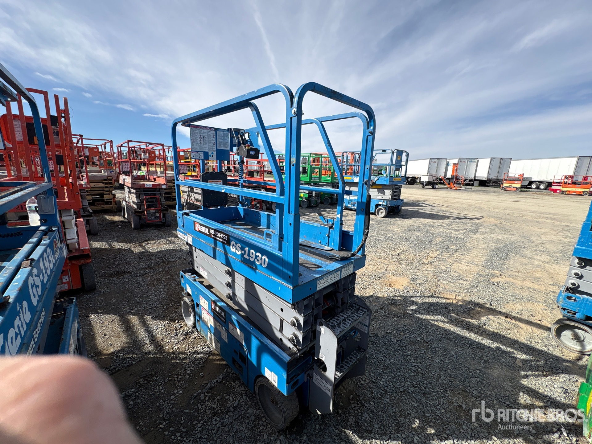 General Appearance with Picture, Left Rear Corner