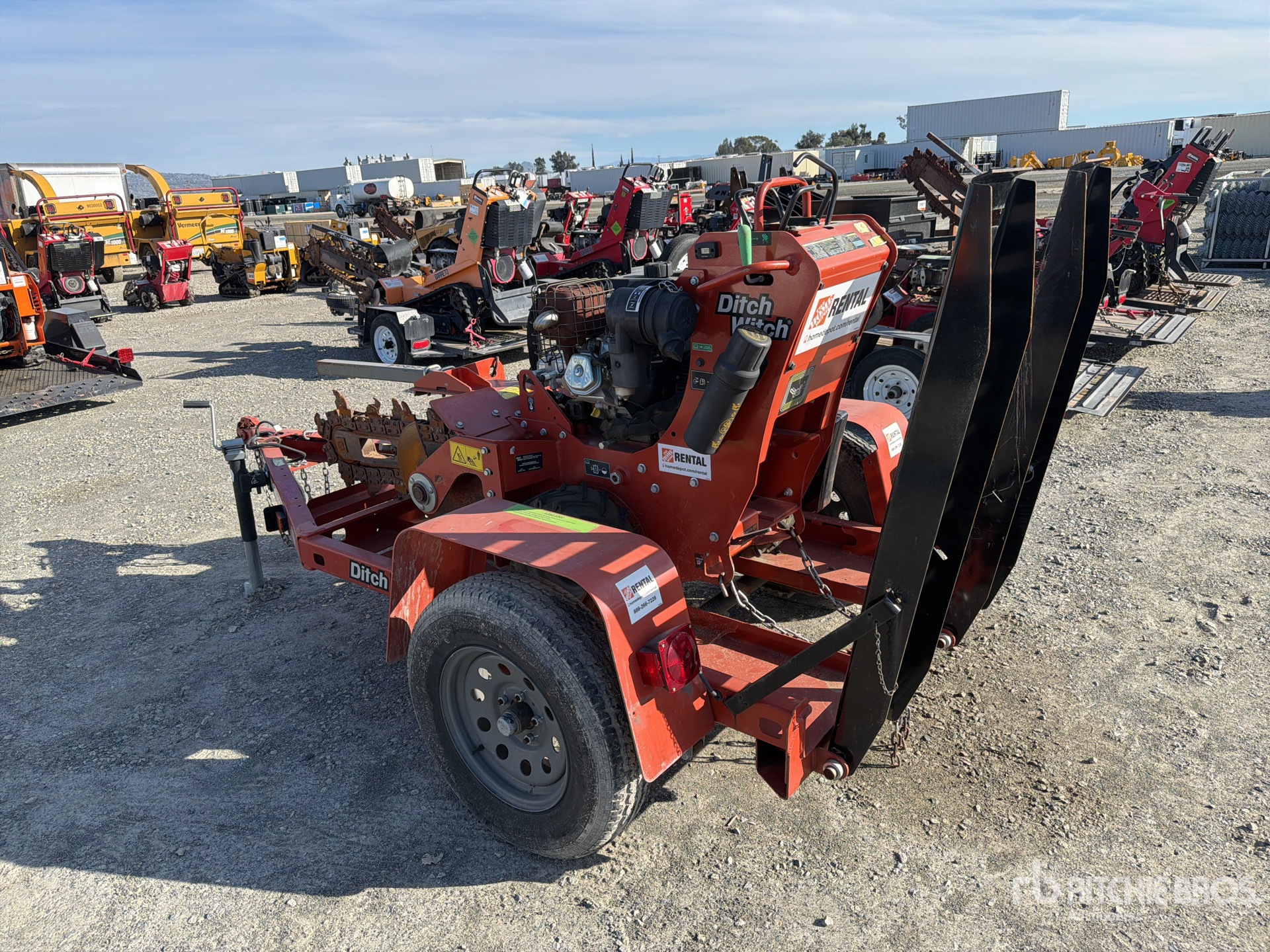 General Appearance with Picture, Left Rear Corner