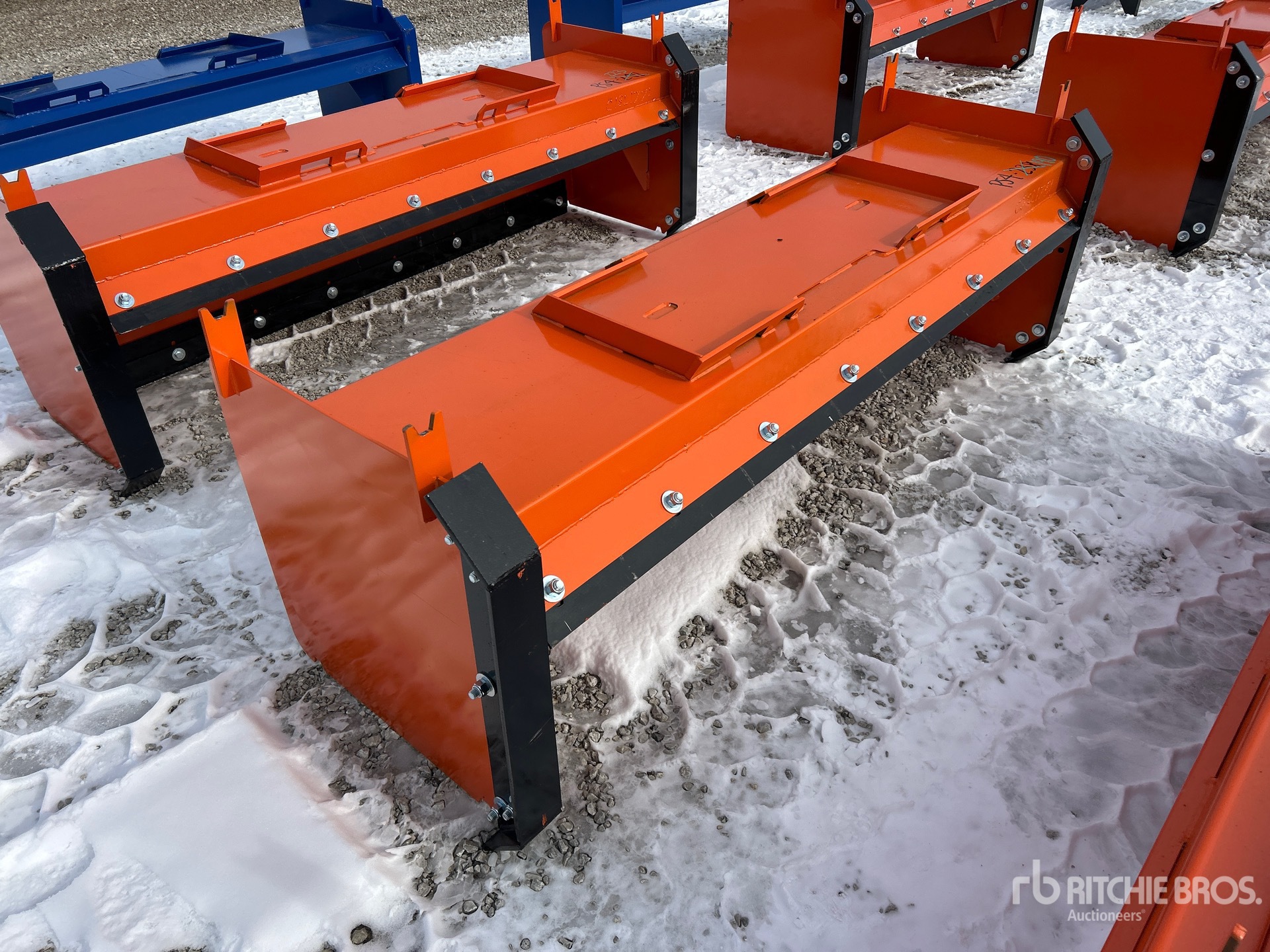 General Appearance with Bild, Ecke vorne rechts