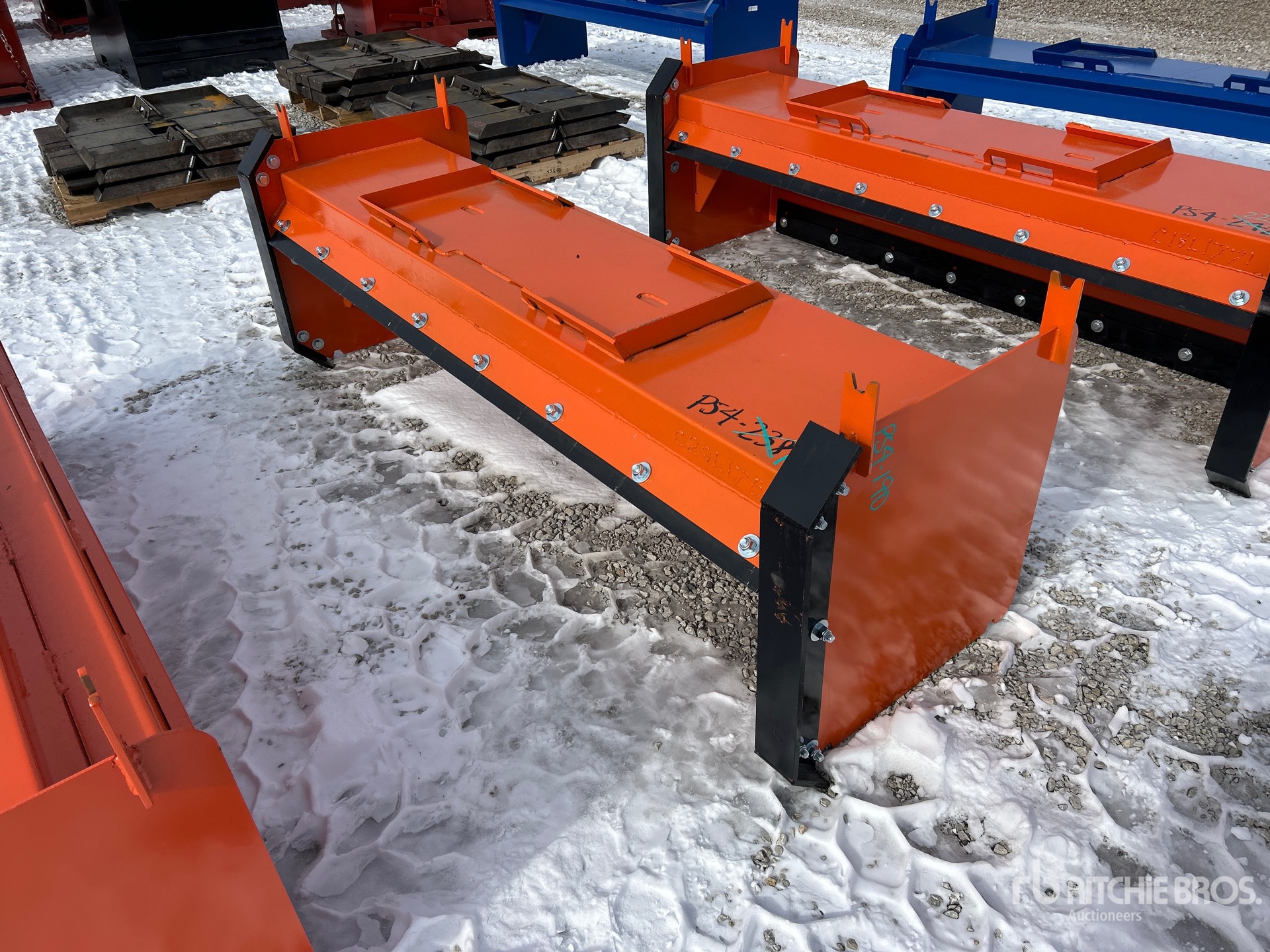 General Appearance with Bild, Ecke vorne links