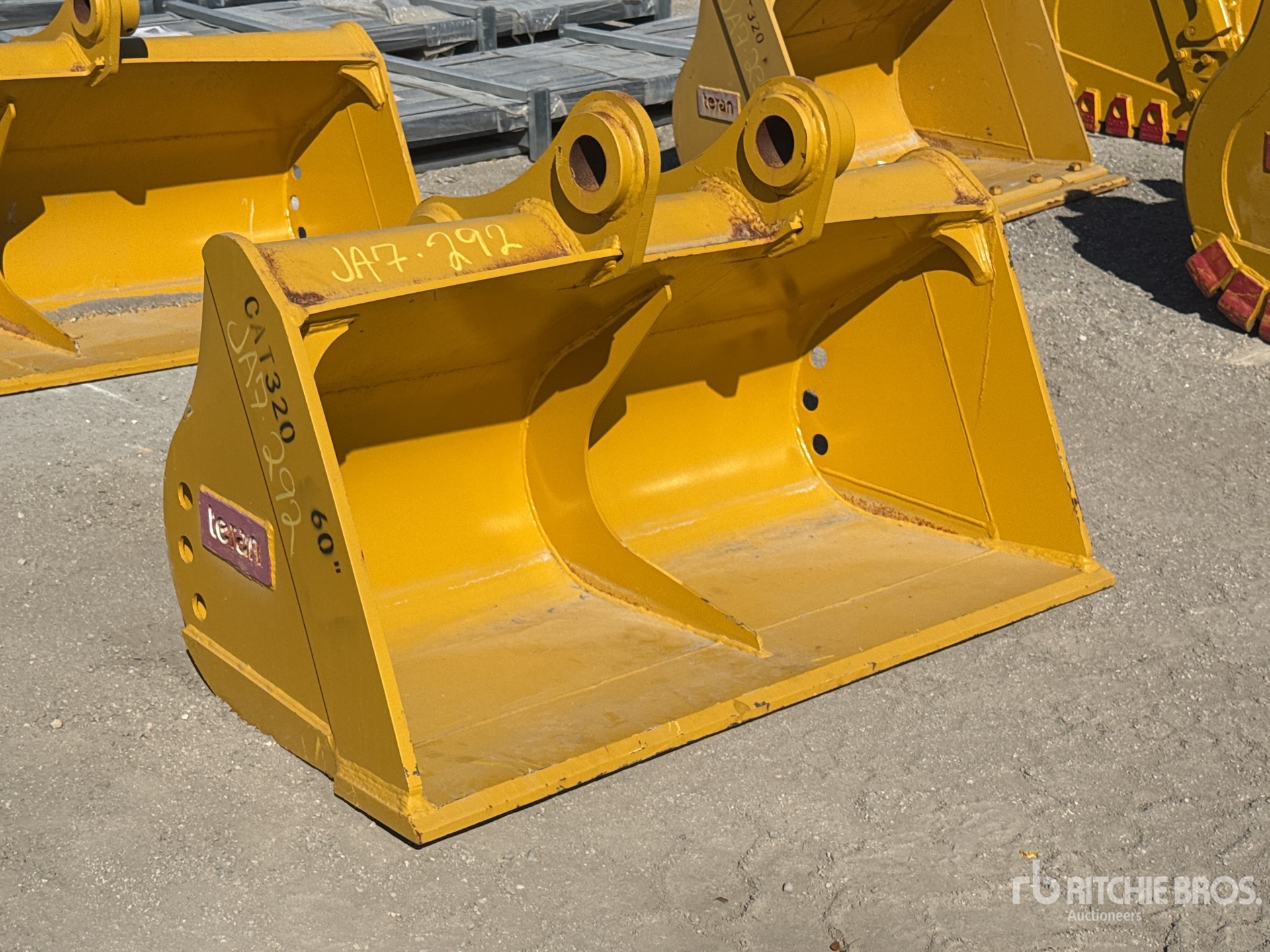 General Appearance with Foto, angolo anteriore destro