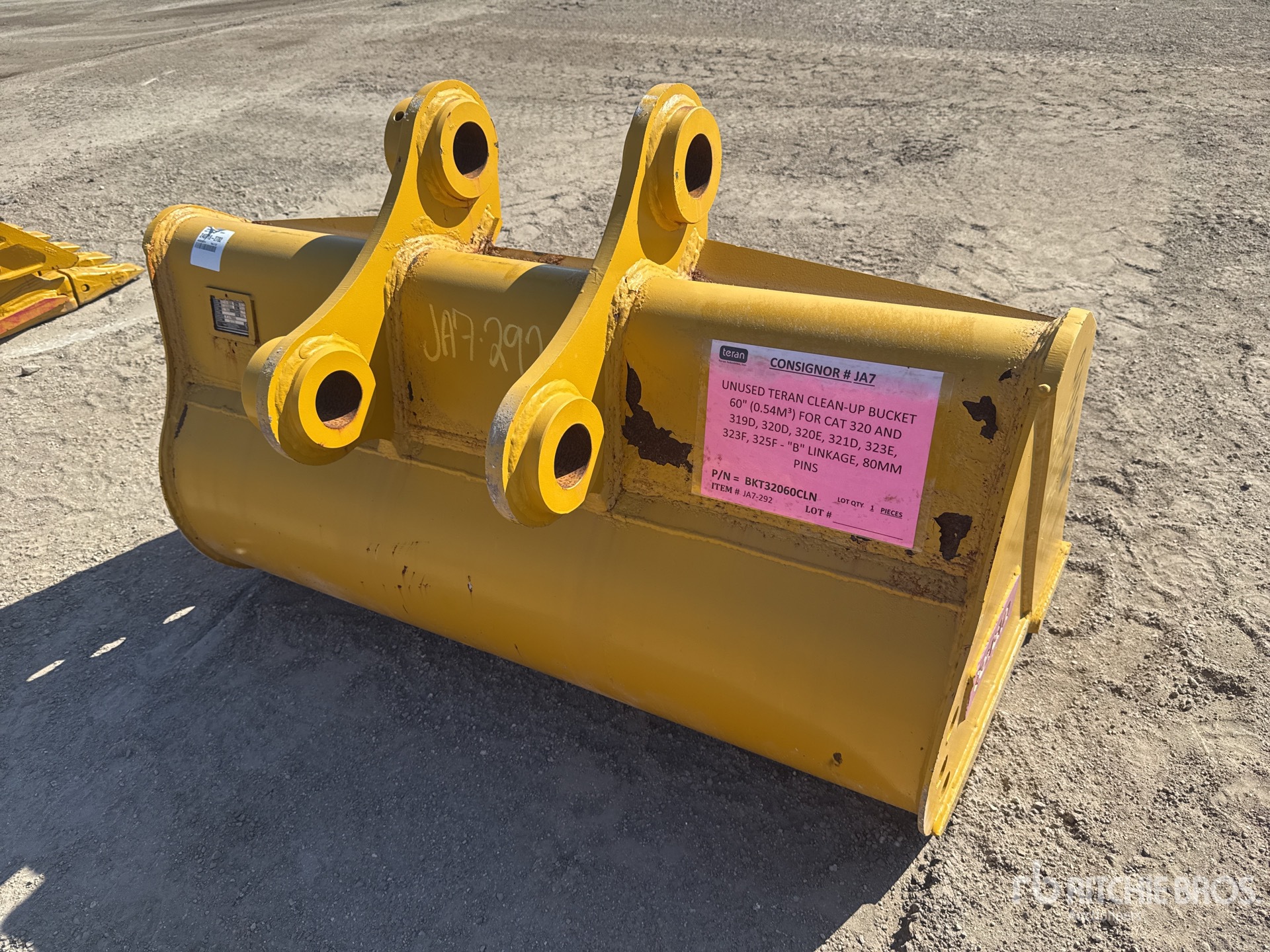 General Appearance with Foto, angolo anteriore sinistro