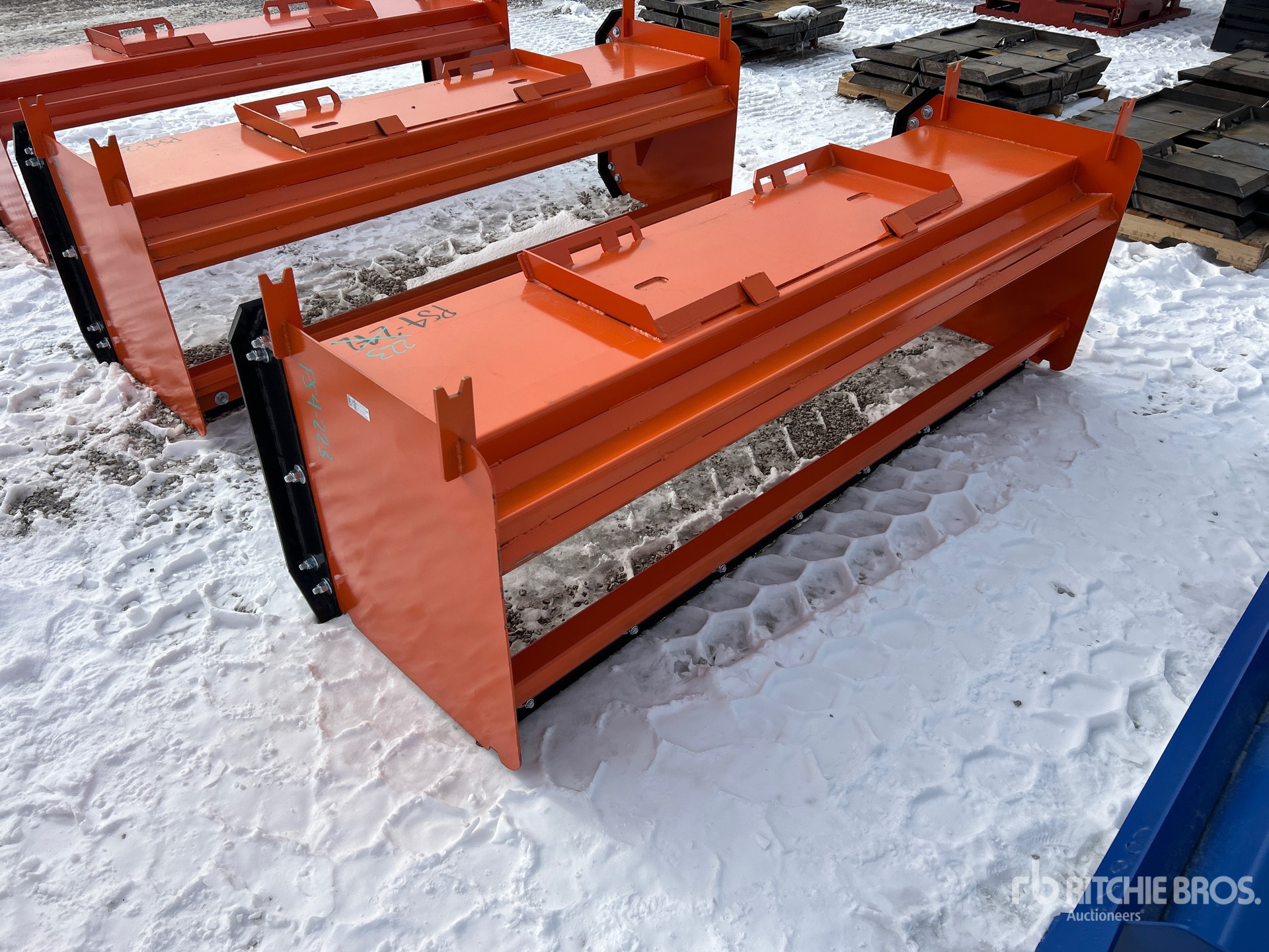 General Appearance with Bild, Ecke hinten links