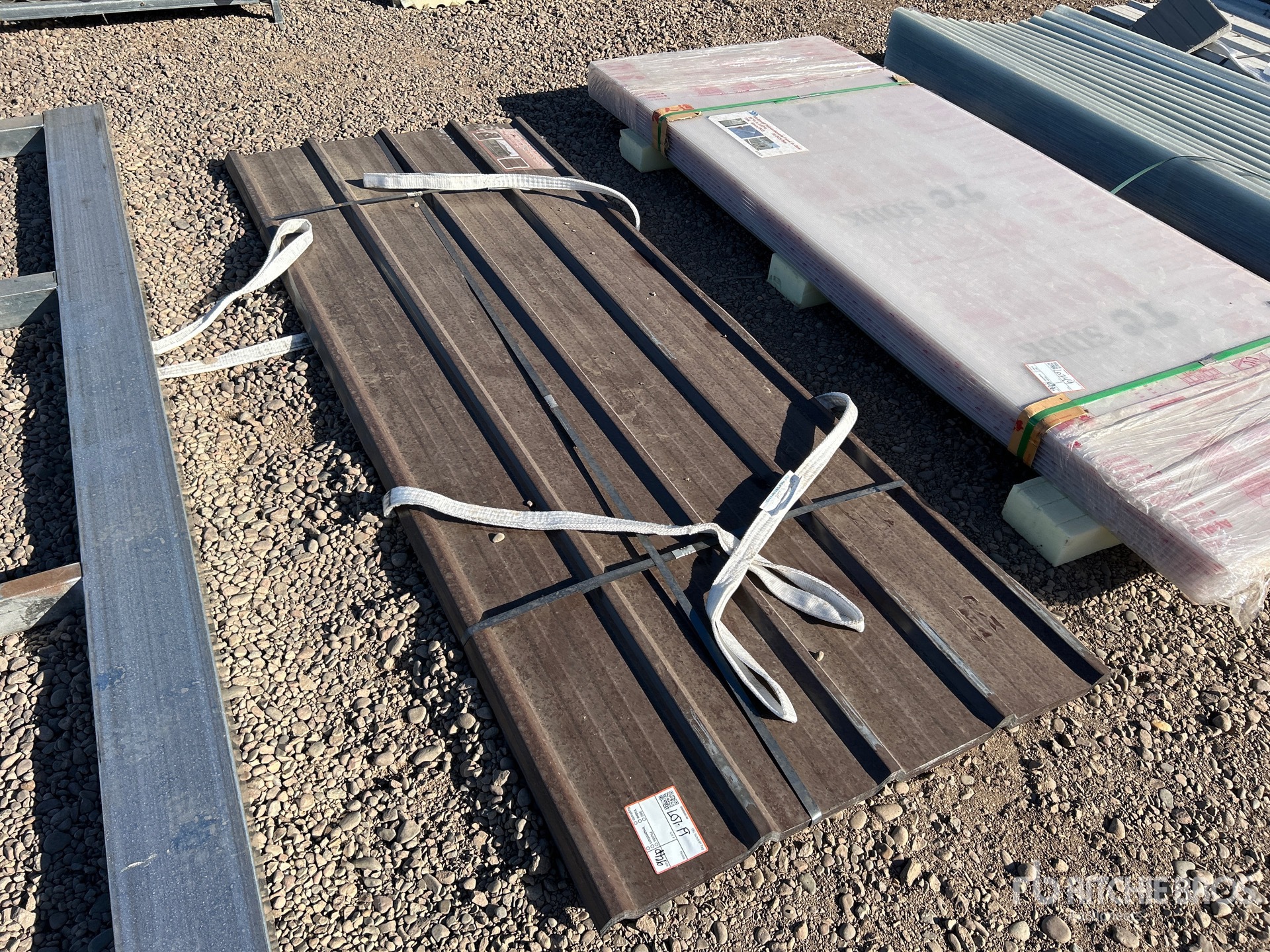 General Appearance with Featured Photo