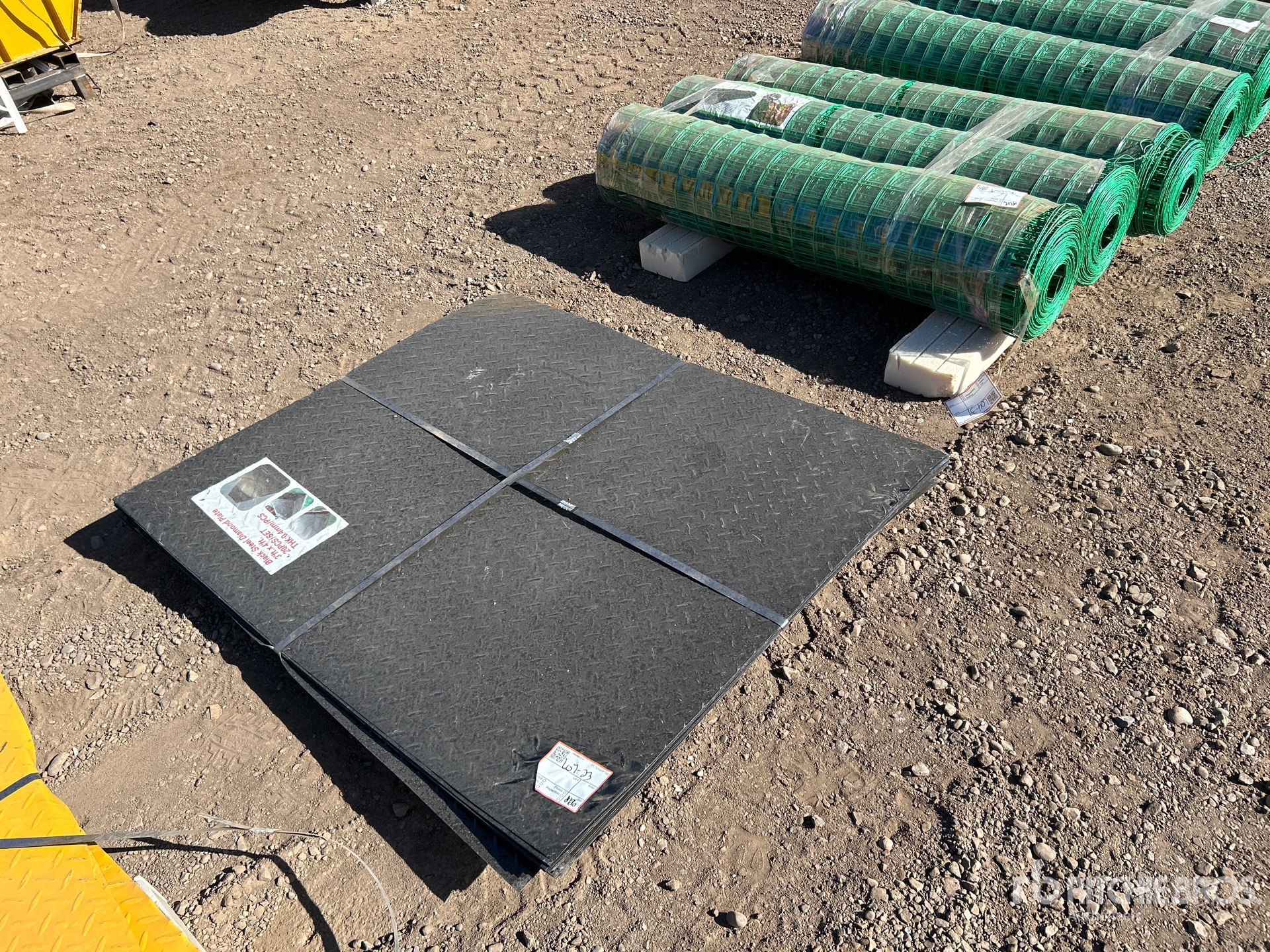 General Appearance with Featured Photo