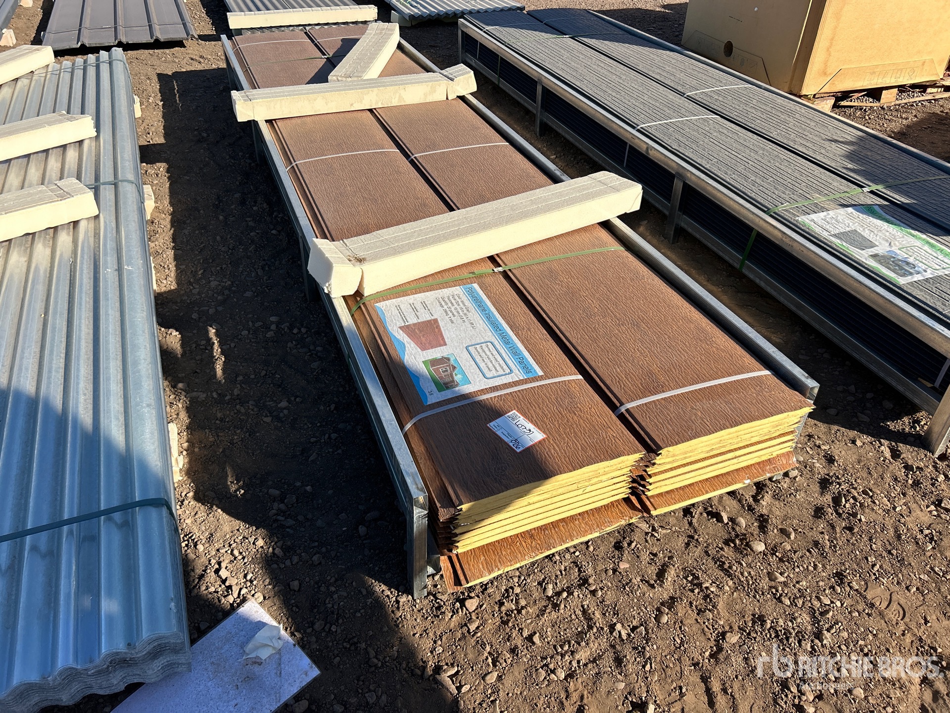 General Appearance with Featured Photo