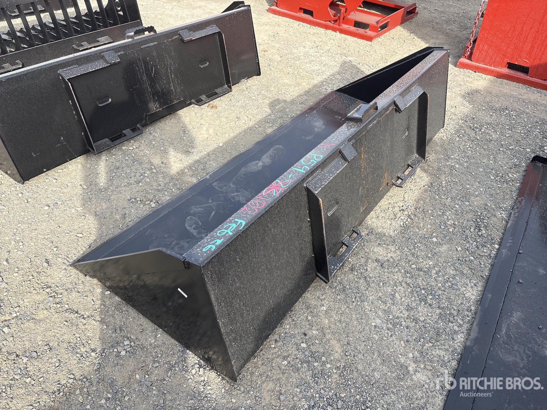 General Appearance with Bild, Ecke hinten links