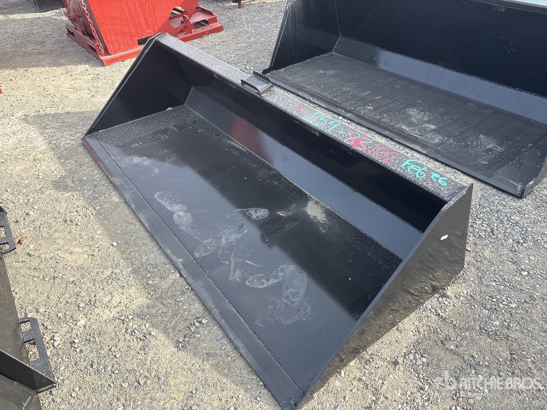 General Appearance with Bild, Ecke vorne links