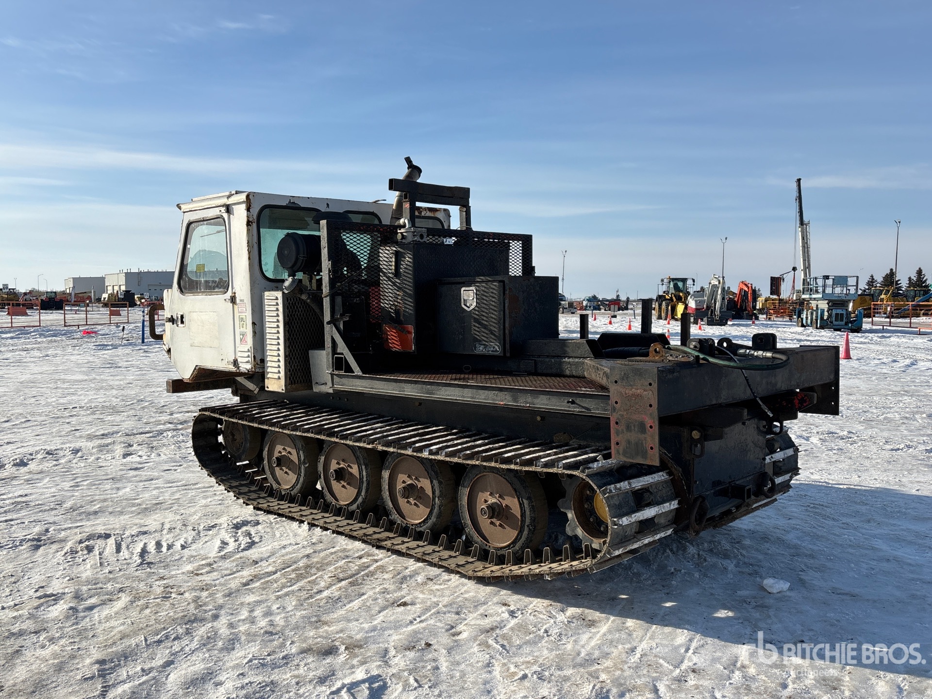 General Appearance with Foto, angolo posteriore sinistro