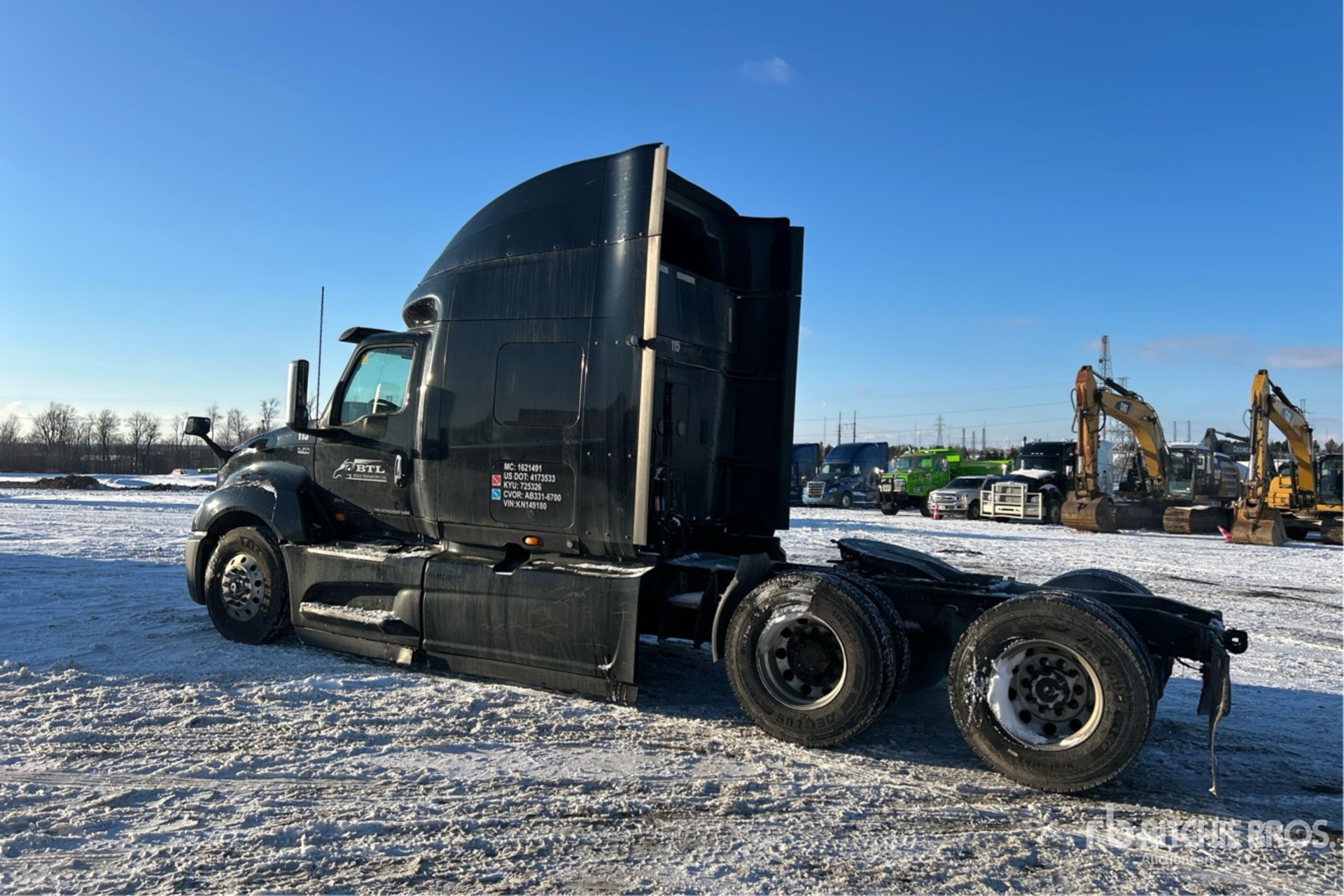 General Appearance with Imagen: esquina trasera izquierda