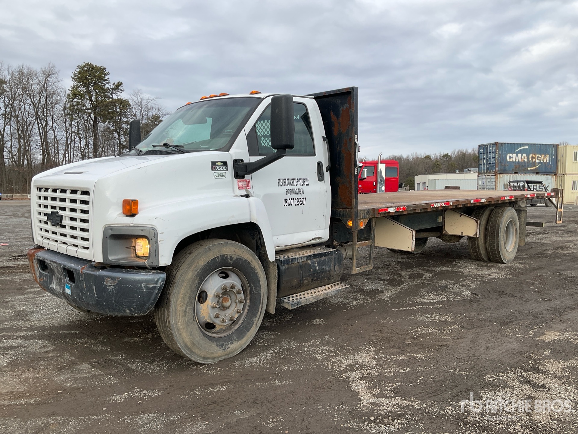 General Appearance with Bild, Ecke vorne links