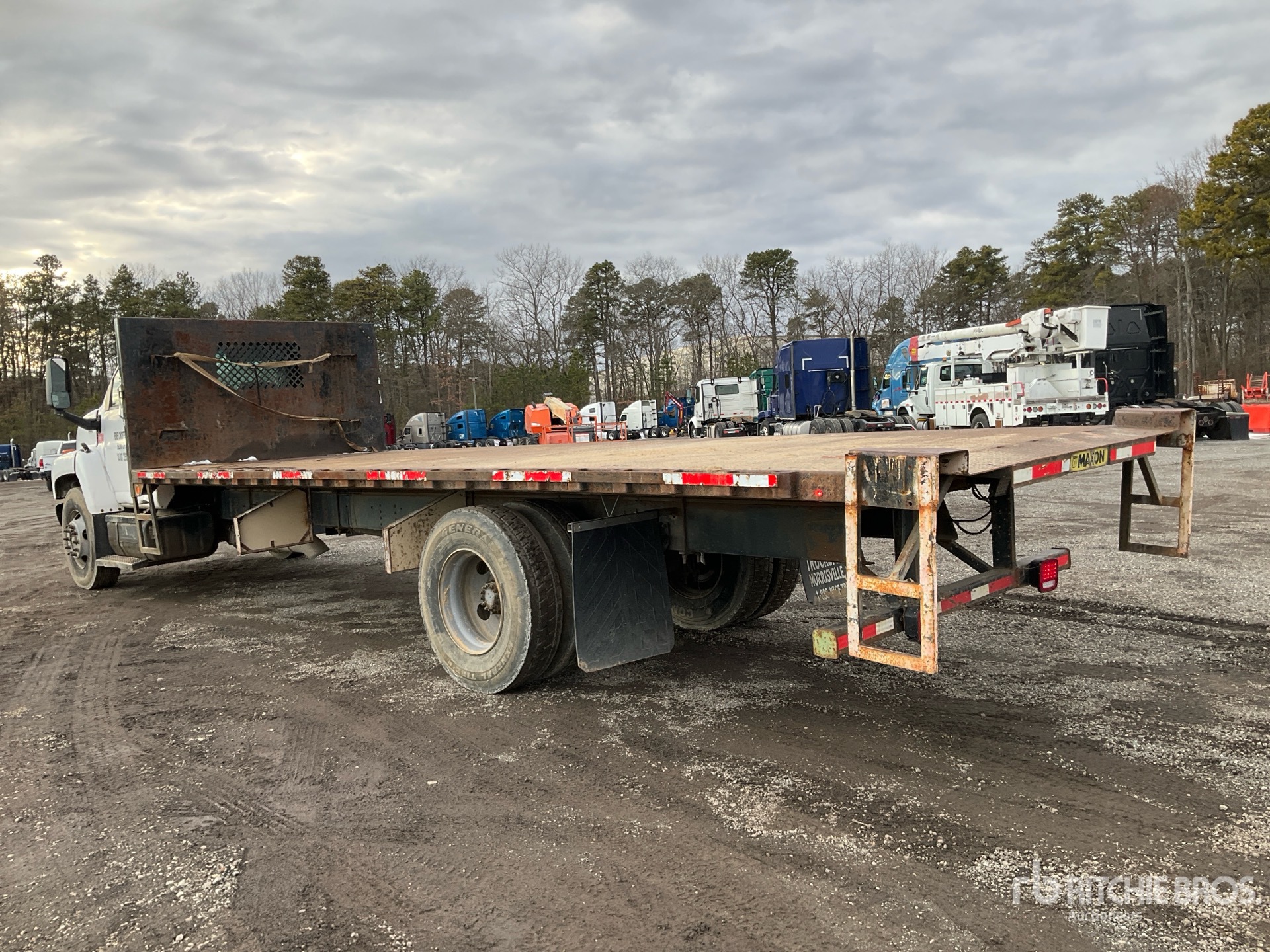 General Appearance with Bild, Ecke hinten links