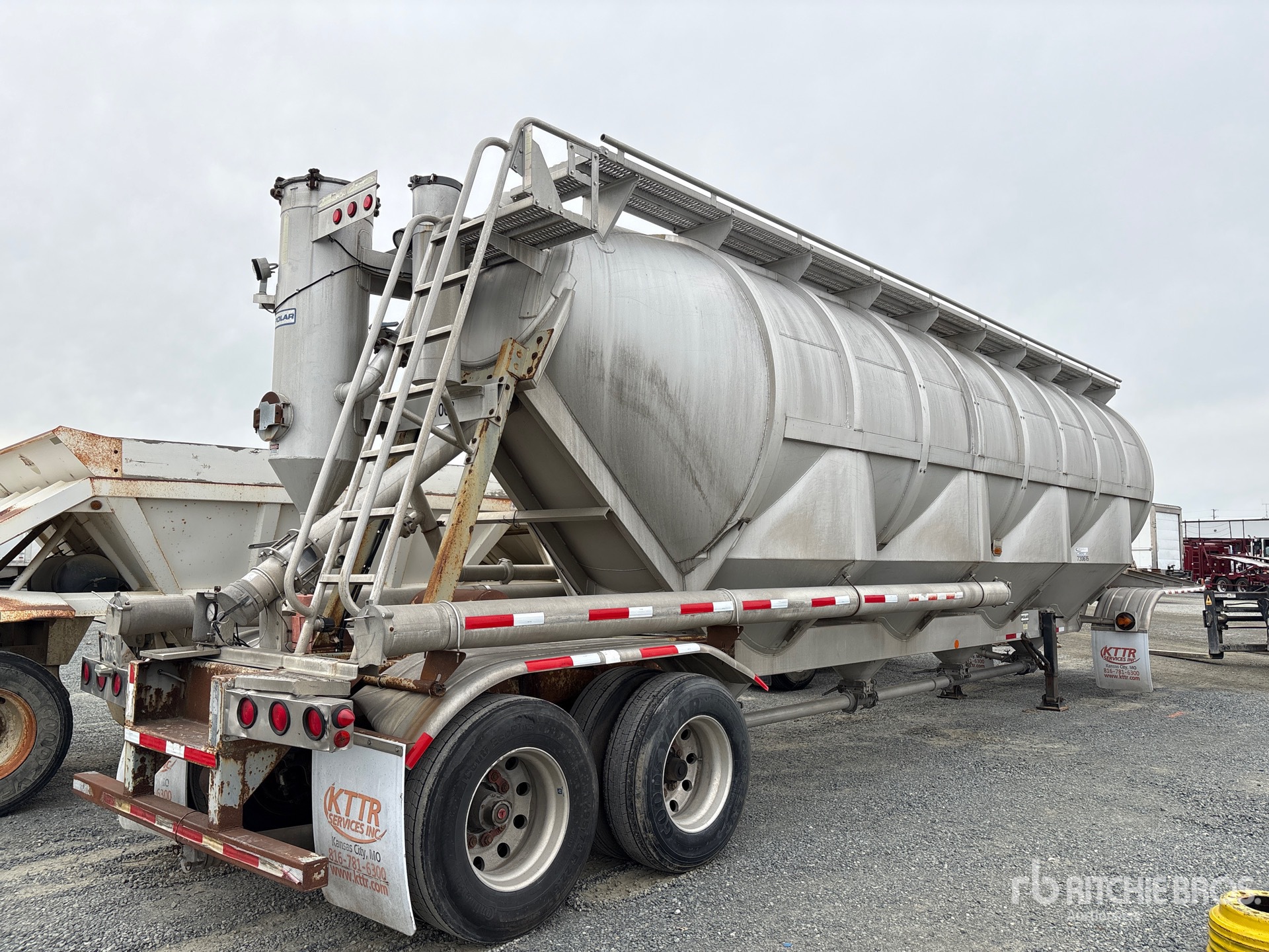 General Appearance with Imagen: esquina trasera derecha