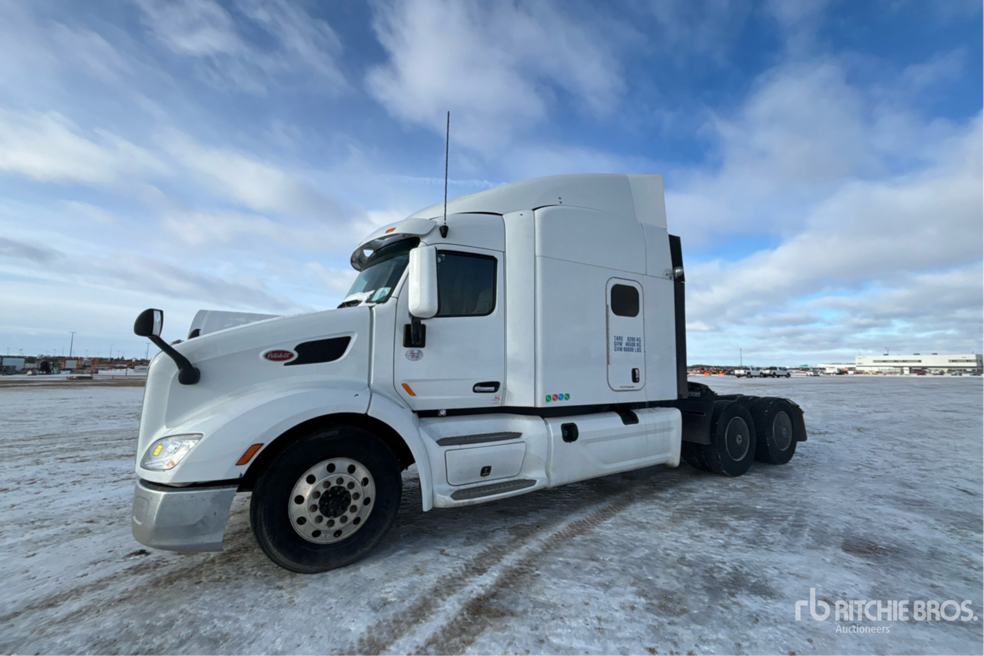 General Appearance with Picture, Left Front Corner