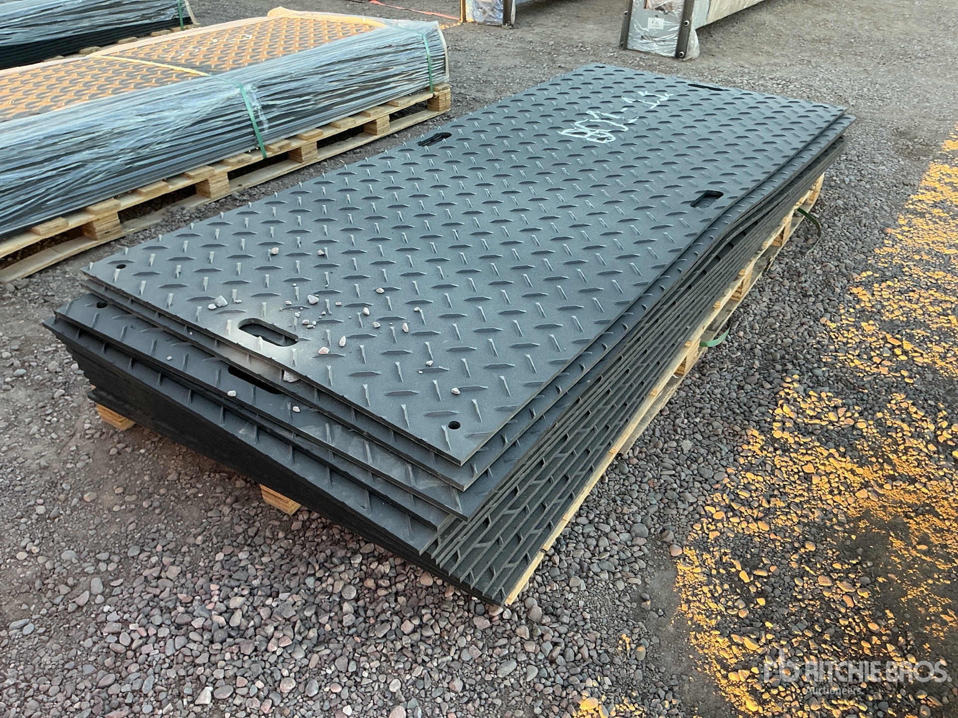 General Appearance with Foto, angolo anteriore destro