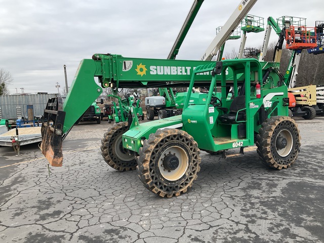 2015 SkyTrak 6042 Telehandler