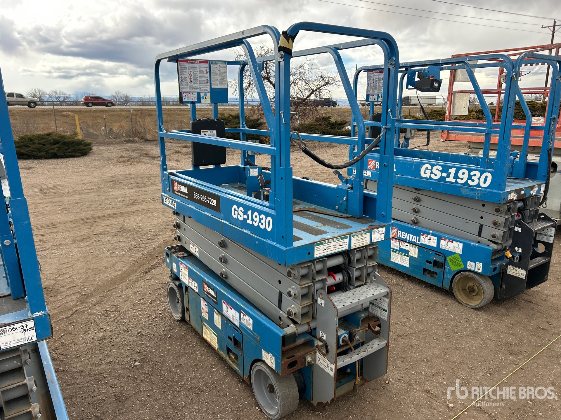 General Appearance with Picture, Right Front Corner