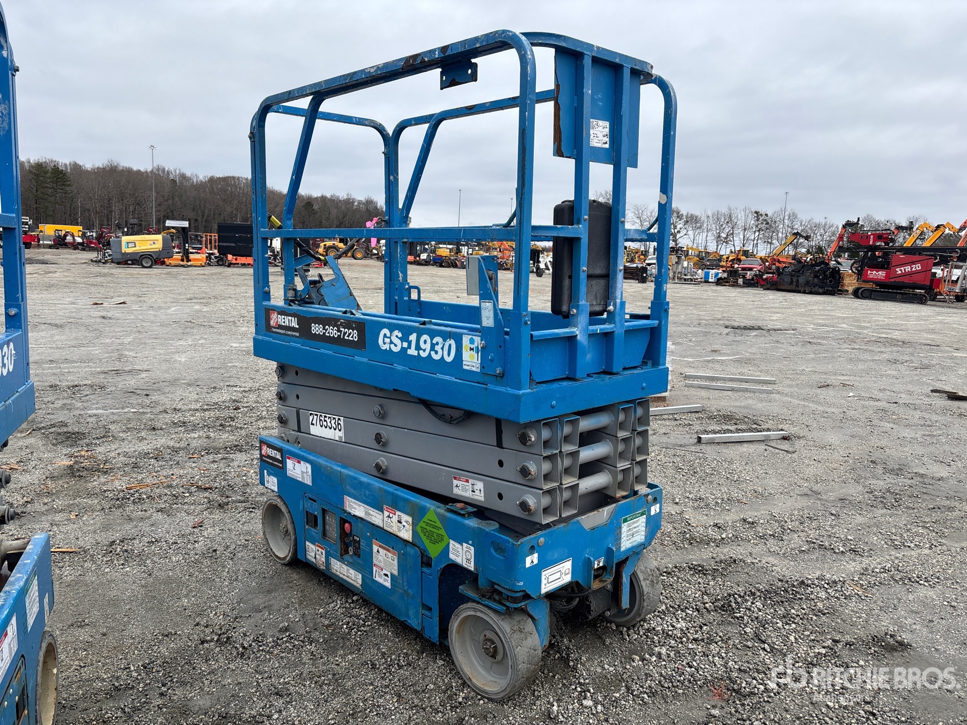 General Appearance with Picture, Right Front Corner