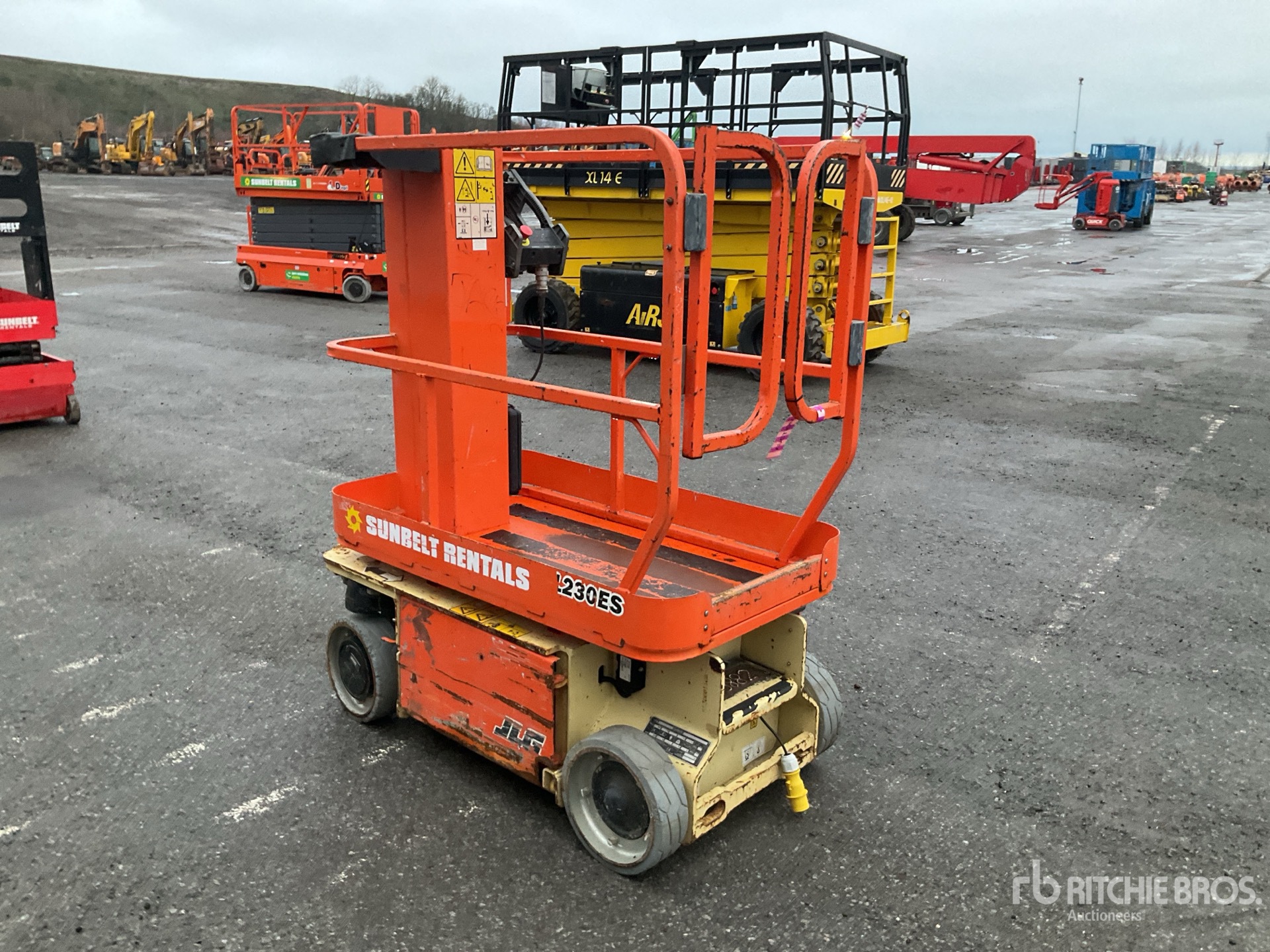 General Appearance with Imagen: esquina delantera derecha