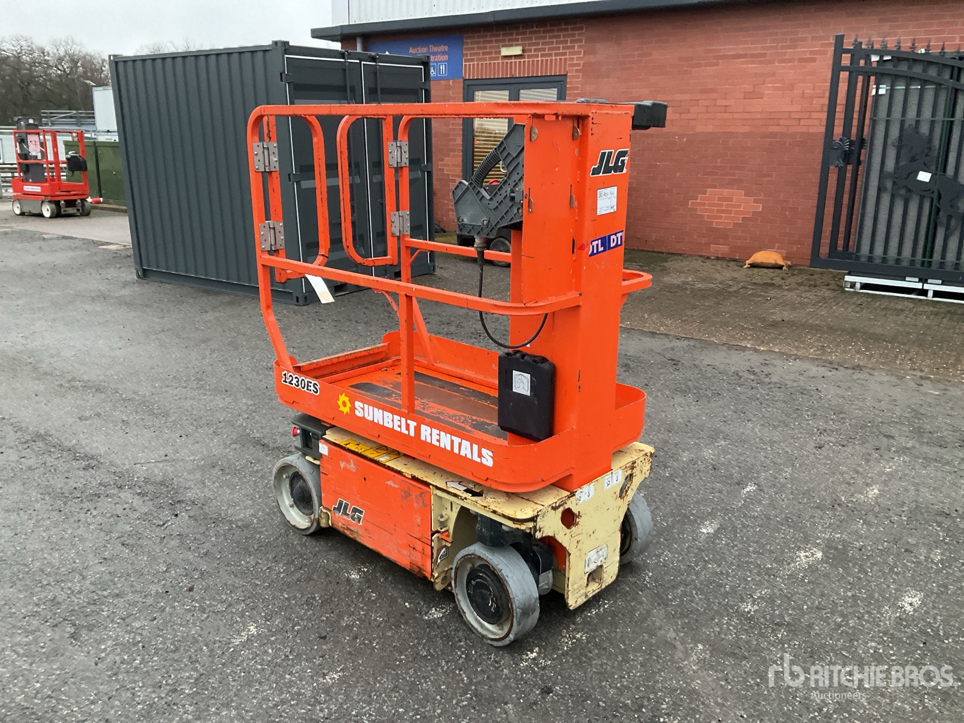 General Appearance with Imagen: esquina trasera izquierda