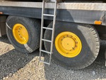 Underbody with Final Drives