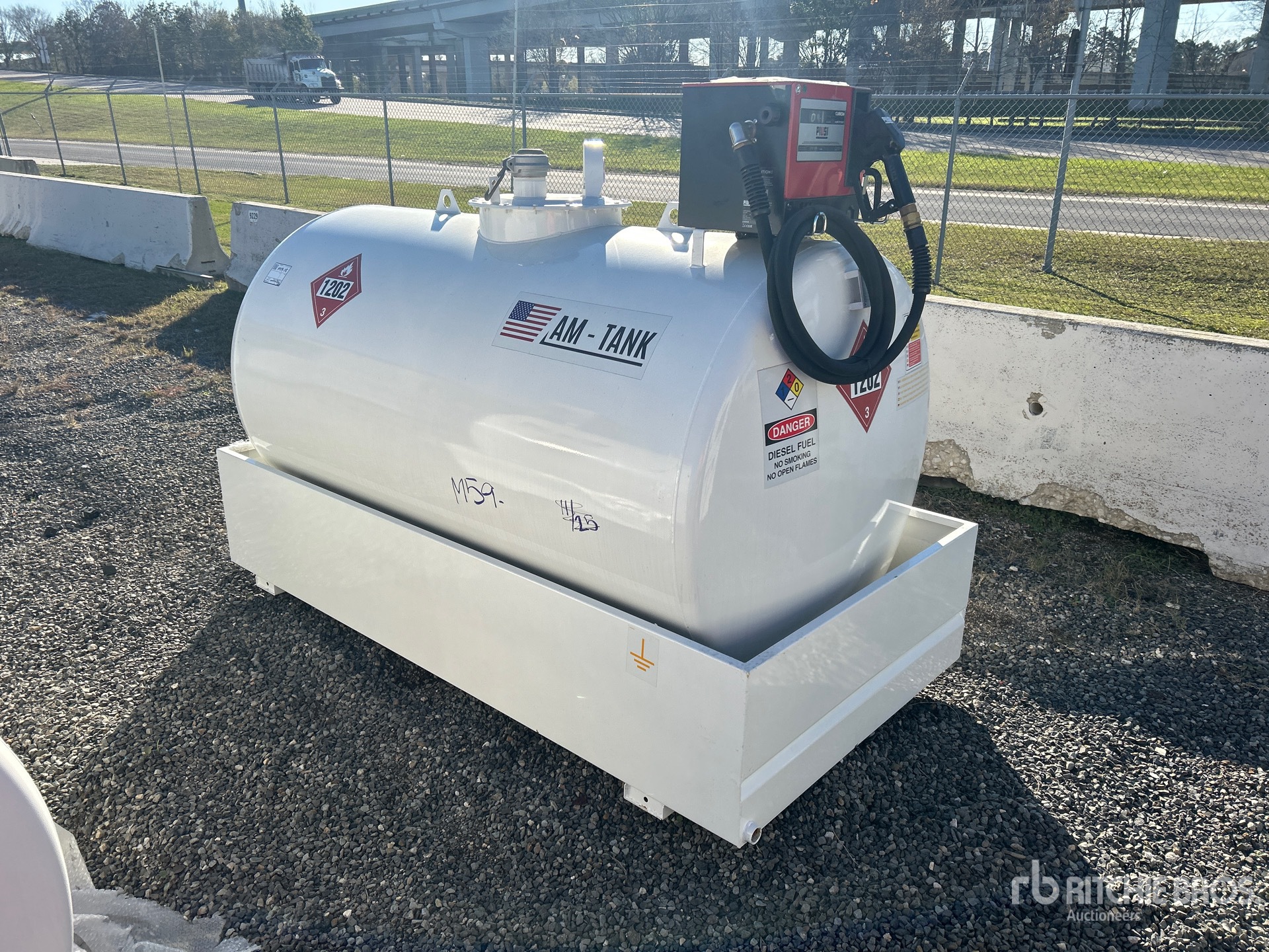 General Appearance with Bild, Ecke vorne links