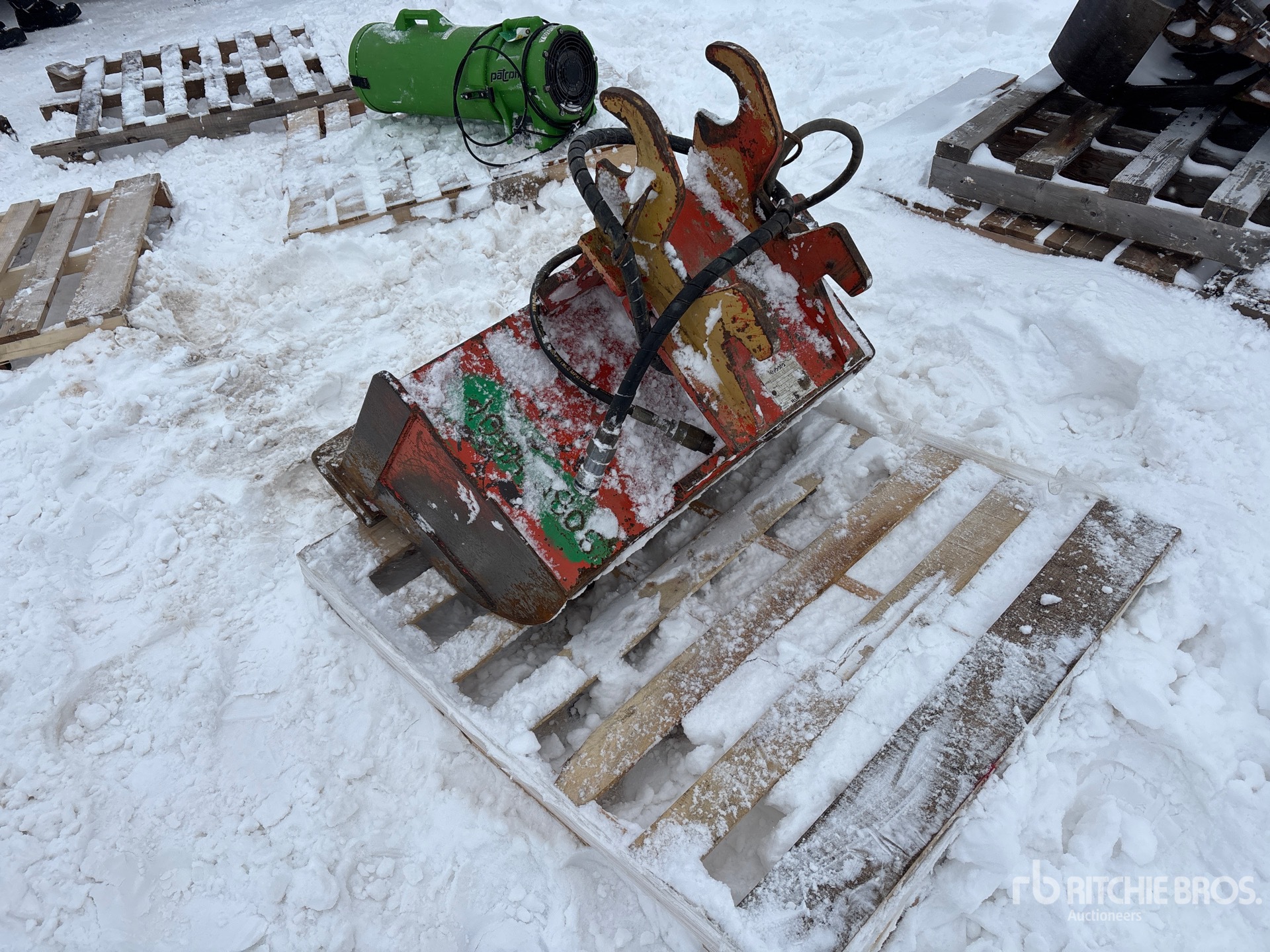 General Appearance with Foto, angolo anteriore sinistro