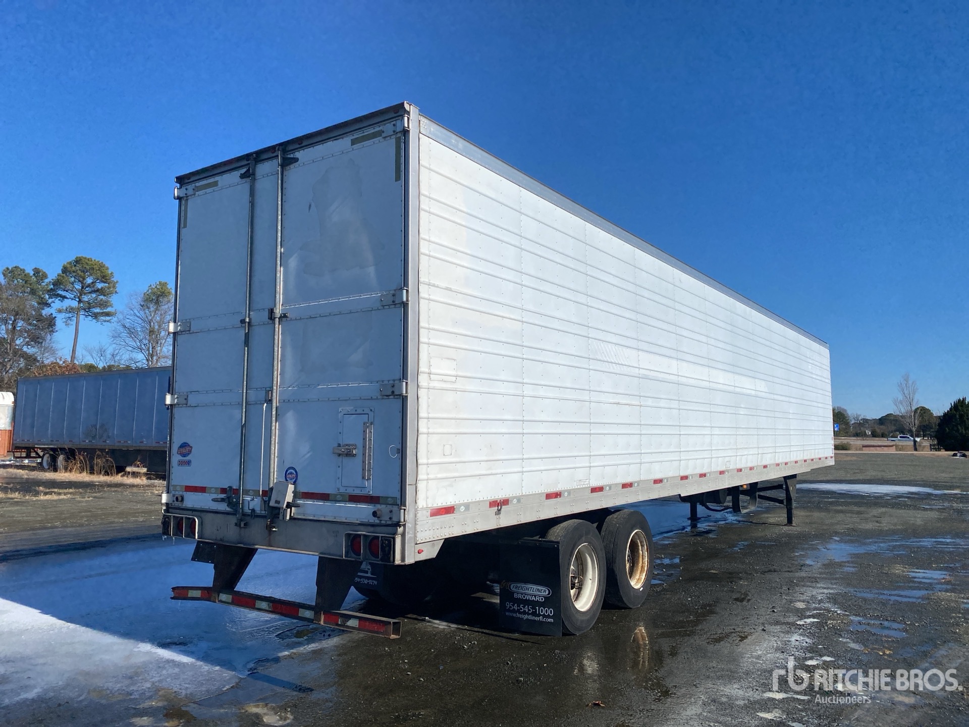 General Appearance with Bild, Ecke hinten rechts