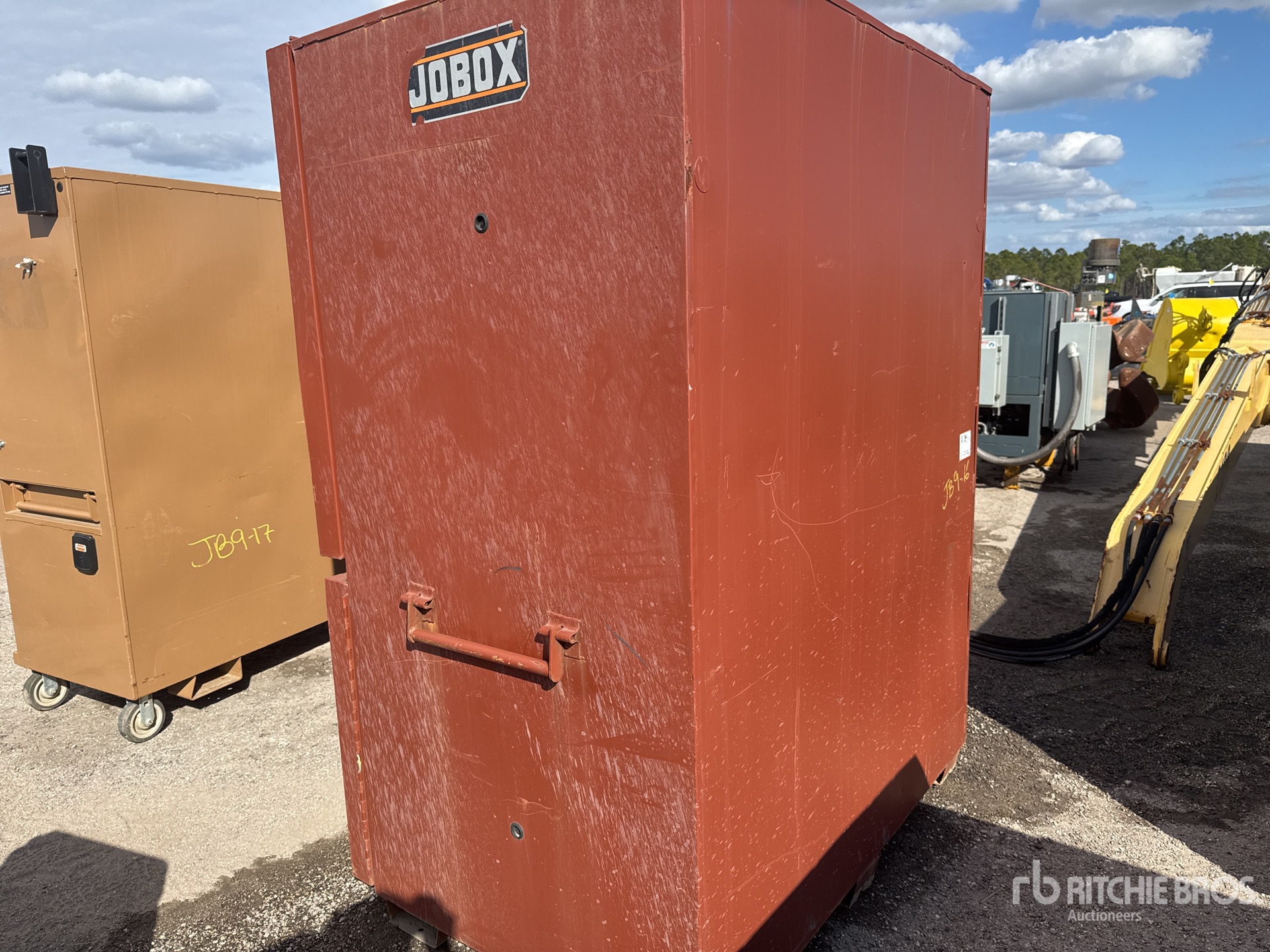 General Appearance with Bild, Ecke hinten links