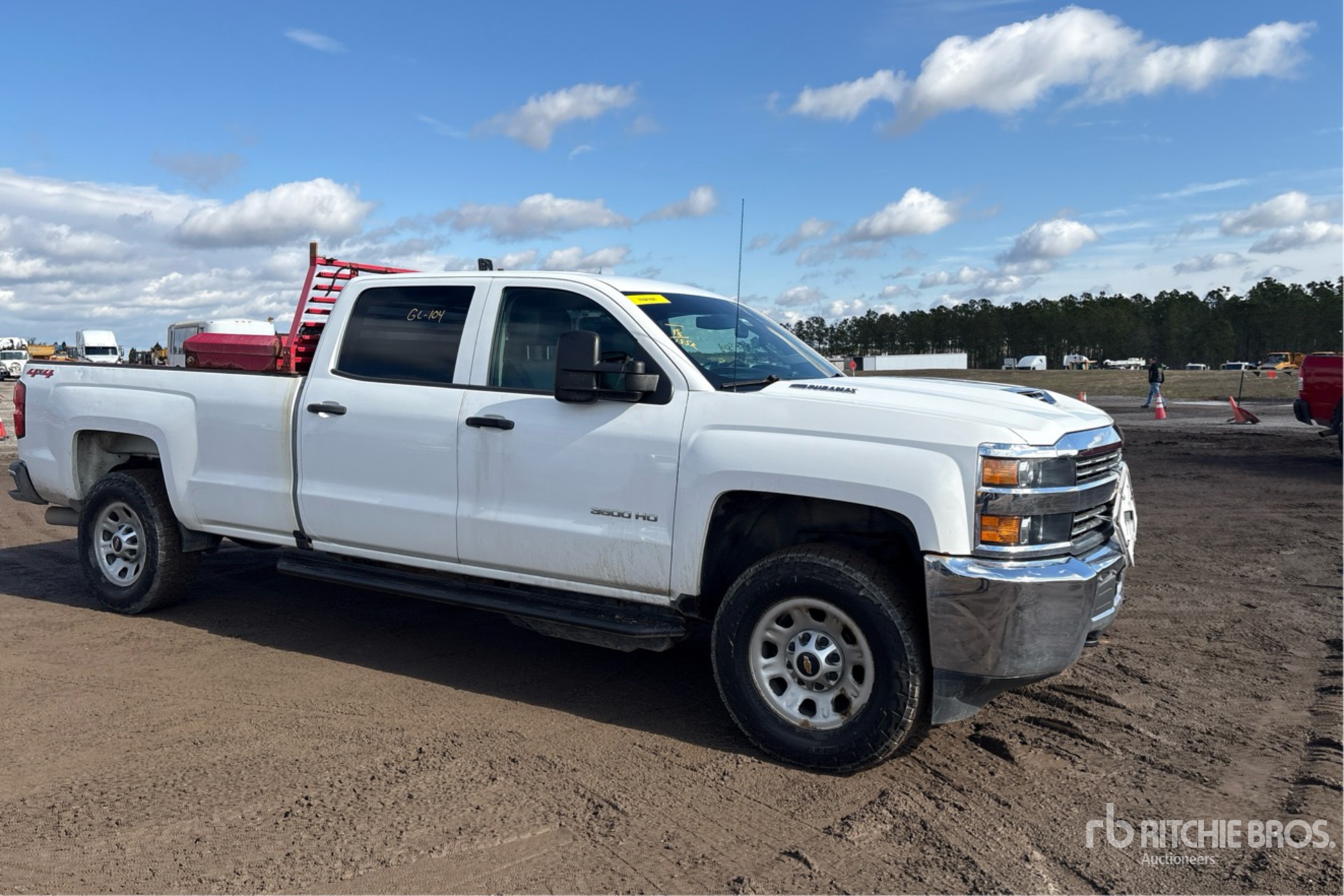 General Appearance with Bild, Ecke vorne rechts