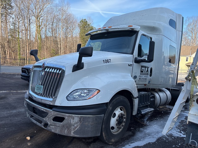2020 International LT625 6x4 T/A Sleeper Truck Tractor (Inoperable)