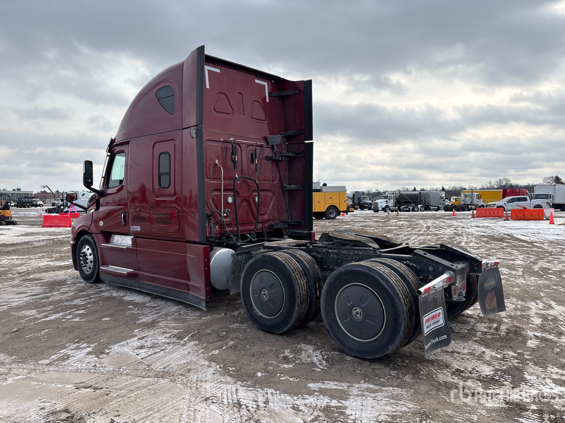 General Appearance with Picture, Left Rear Corner