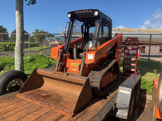 2022 Gehl R135 Compact Track Loader w/ T/A Trailer