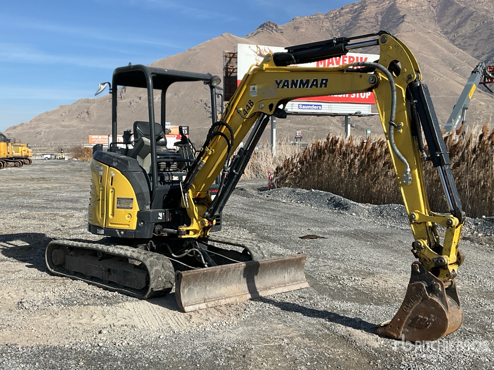 General Appearance with Picture, Right Front Corner