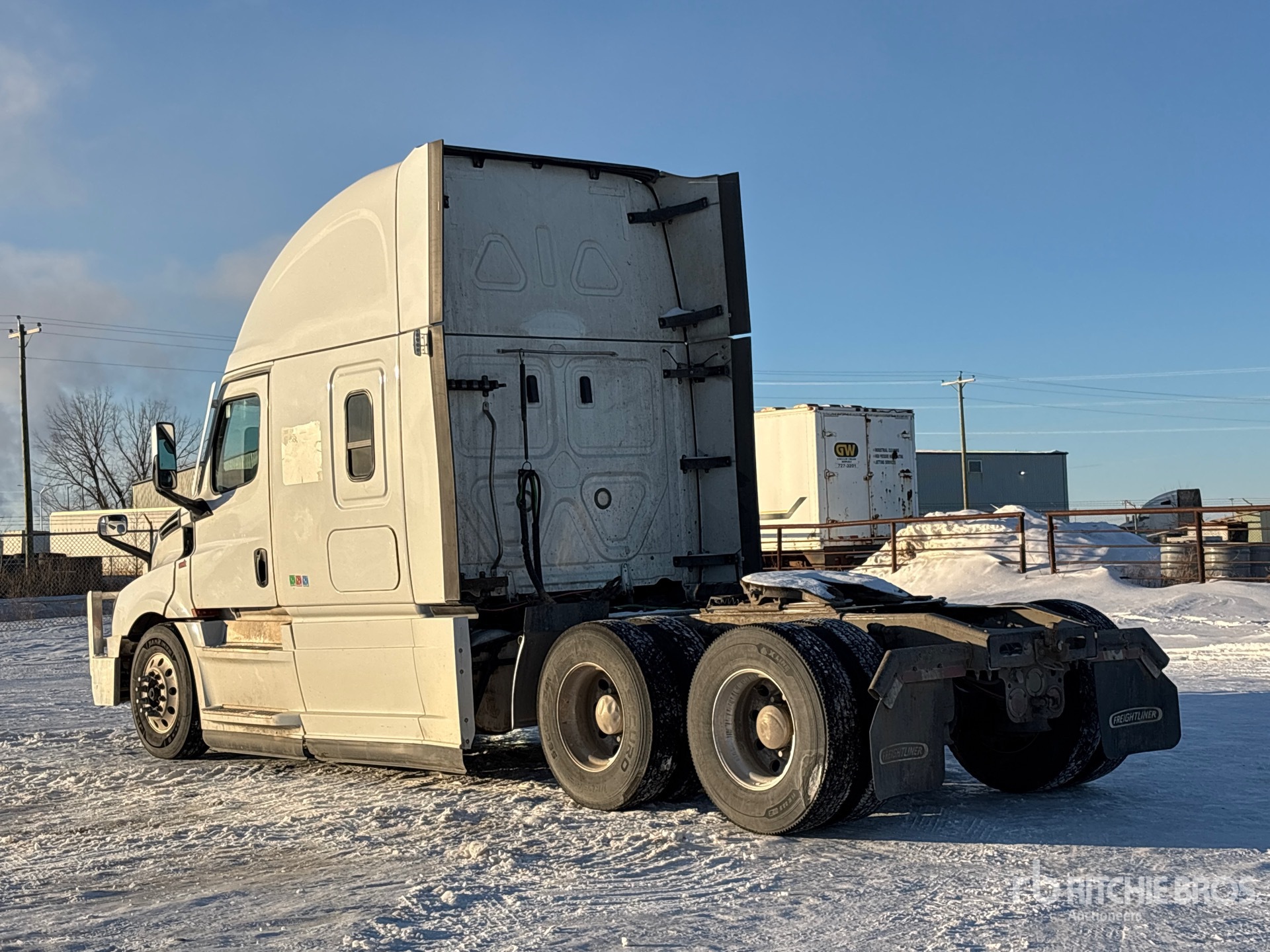 General Appearance with Bild, Ecke hinten links