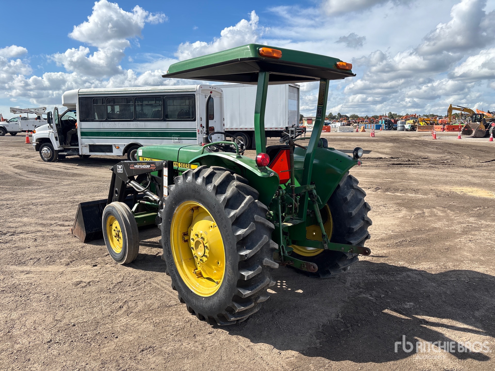 General Appearance with Bild, Ecke hinten links